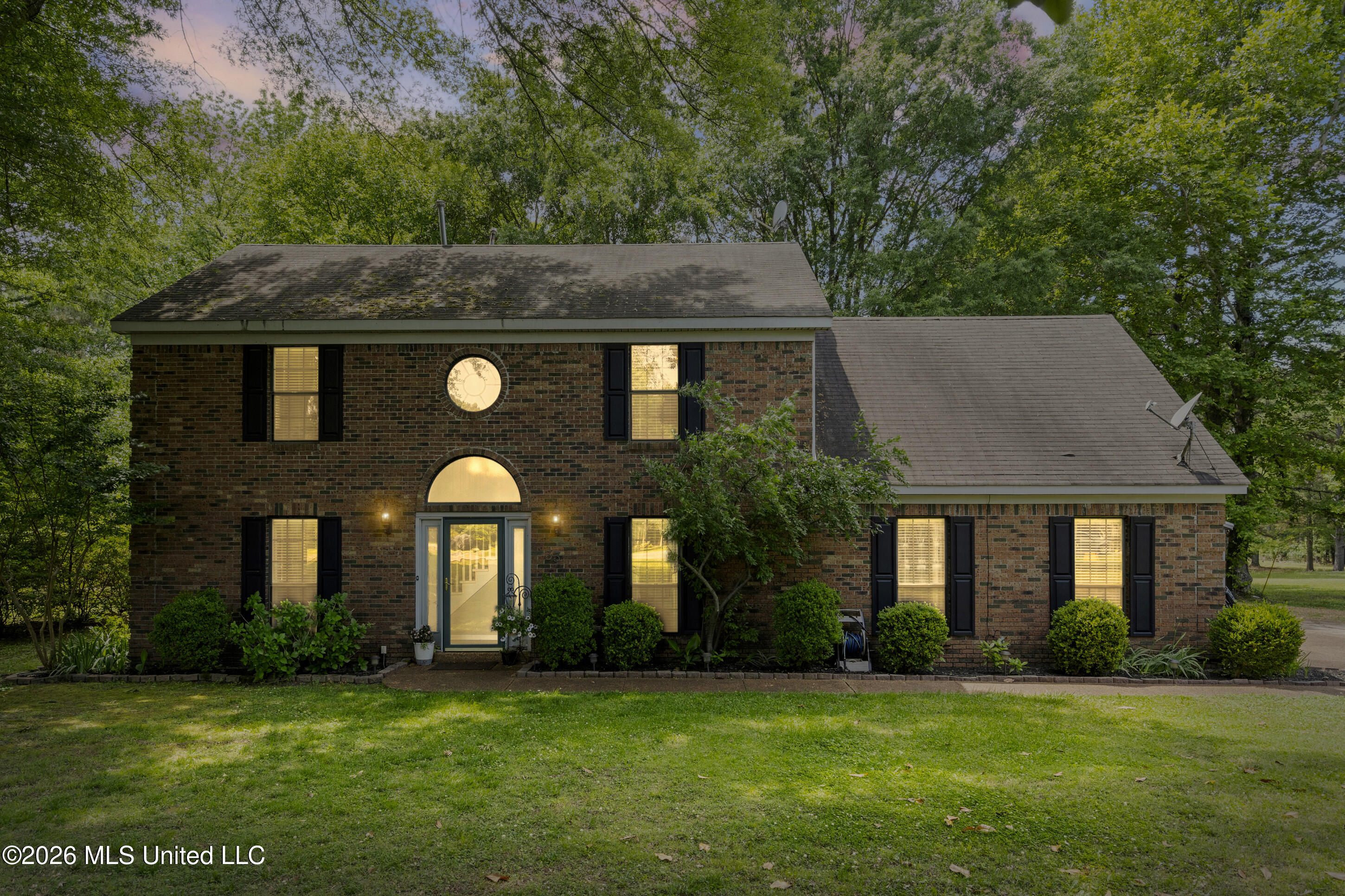 33 E Sweetwater Road