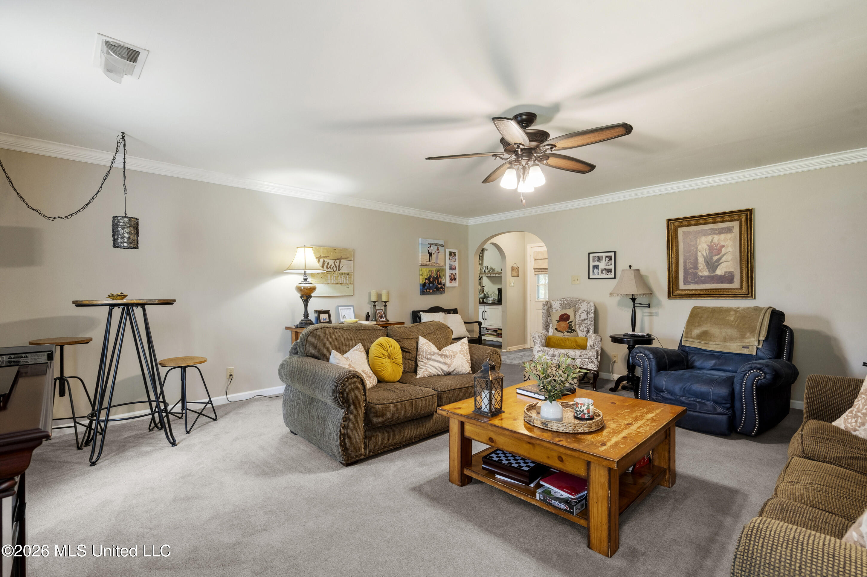 33 E Sweetwater Road Property Photo 13