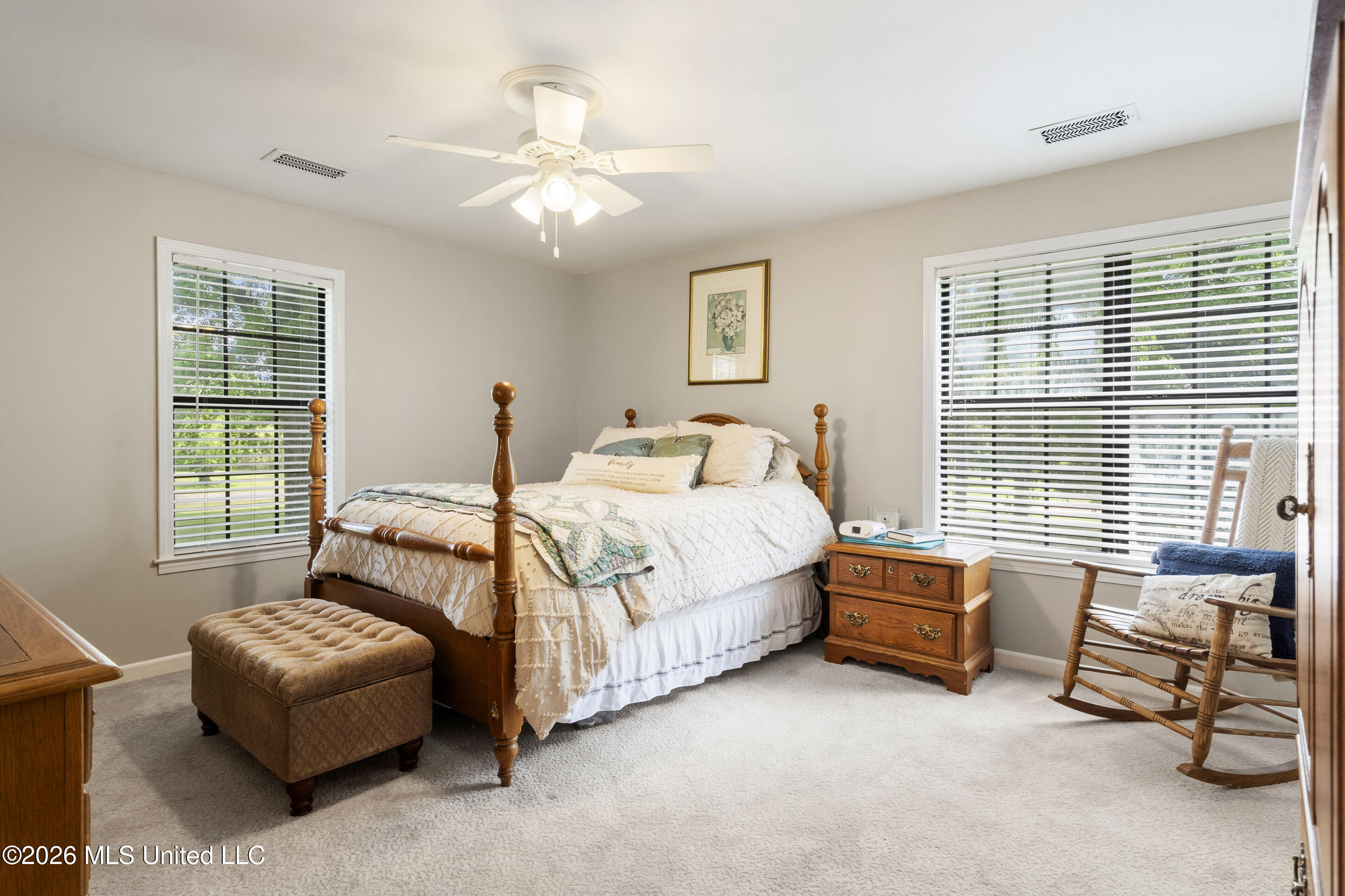 33 E Sweetwater Road Property Photo 15