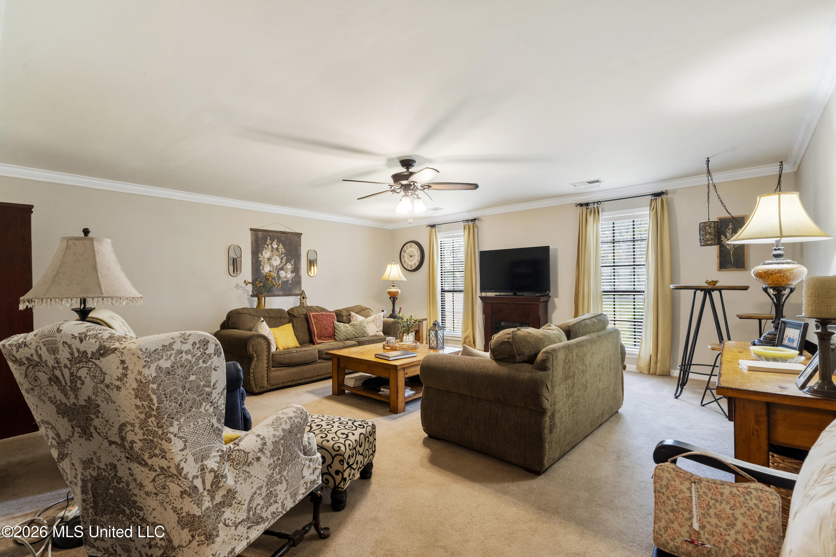 33 E Sweetwater Road Property Photo 23