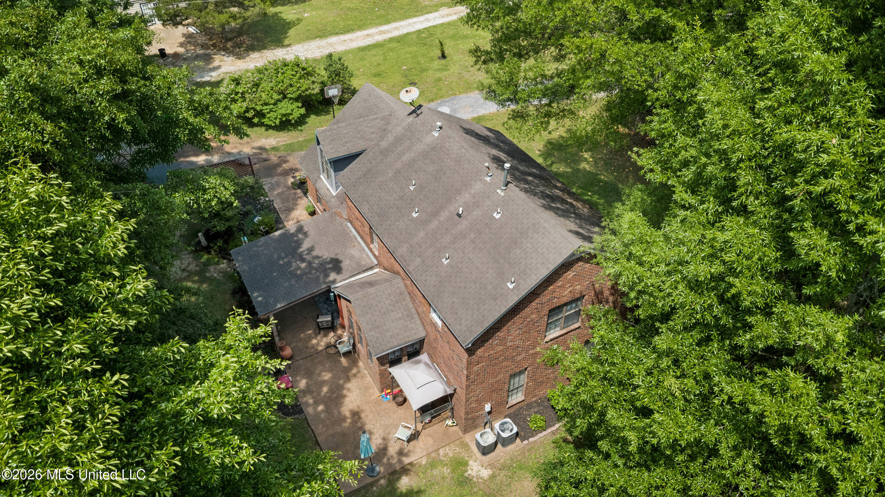 33 E Sweetwater Road Property Photo 35
