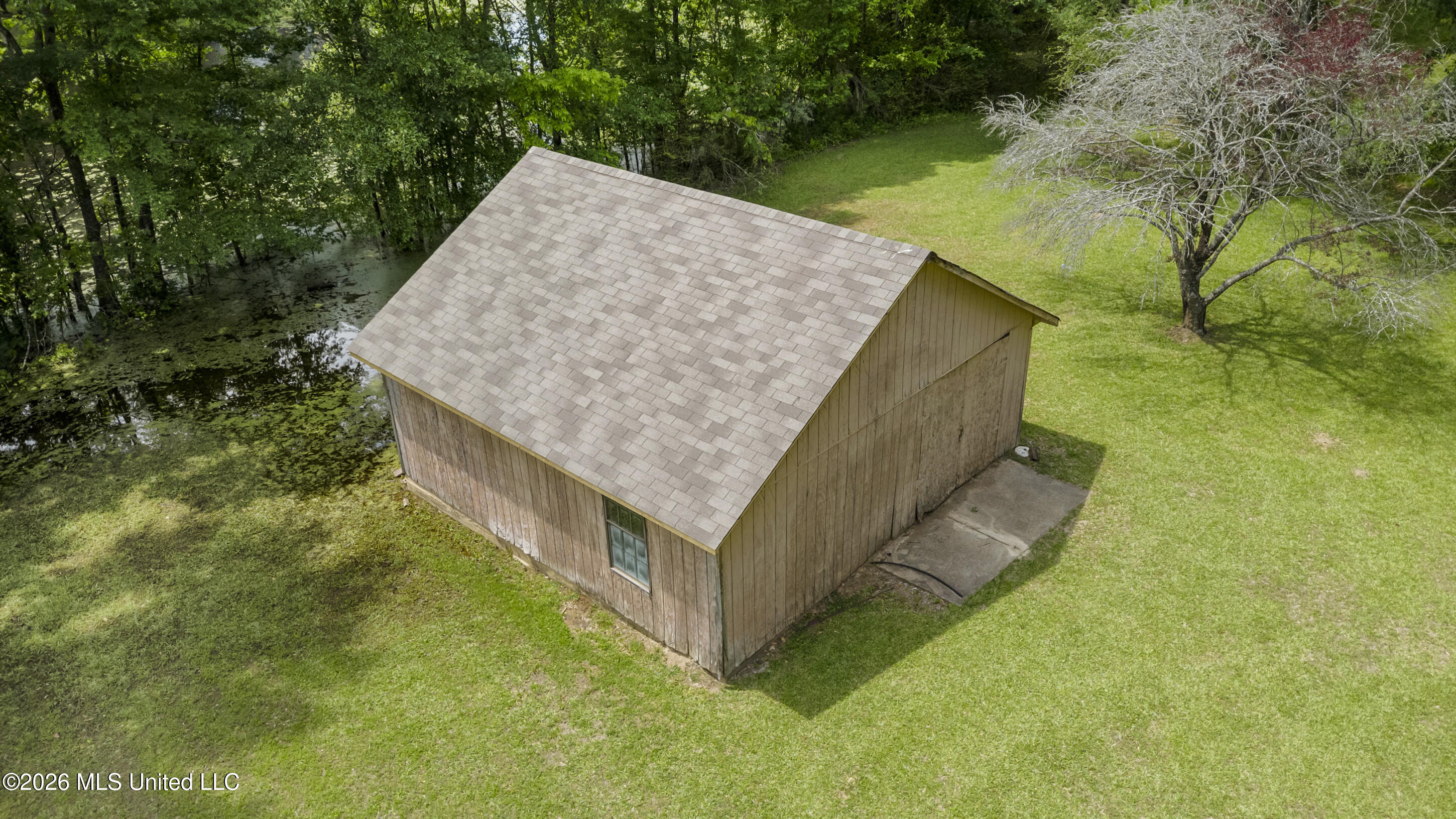 33 E Sweetwater Road Property Photo 36