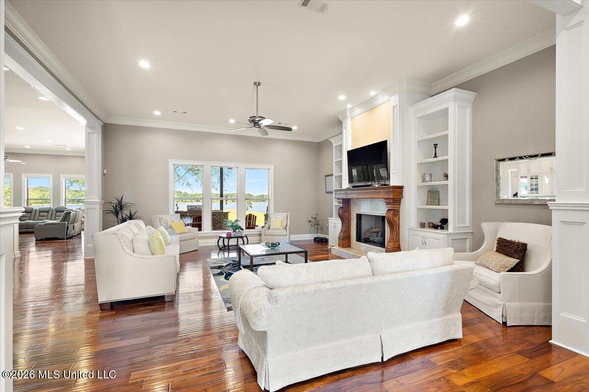108 Chantry Lane Property Photo 6