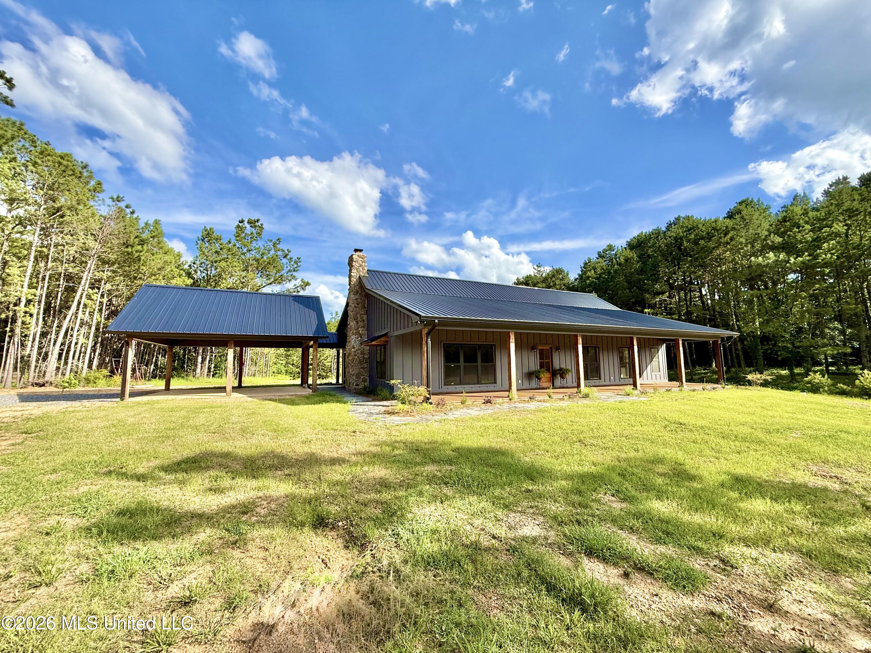 1066 A Harmony Road Property Photo 1