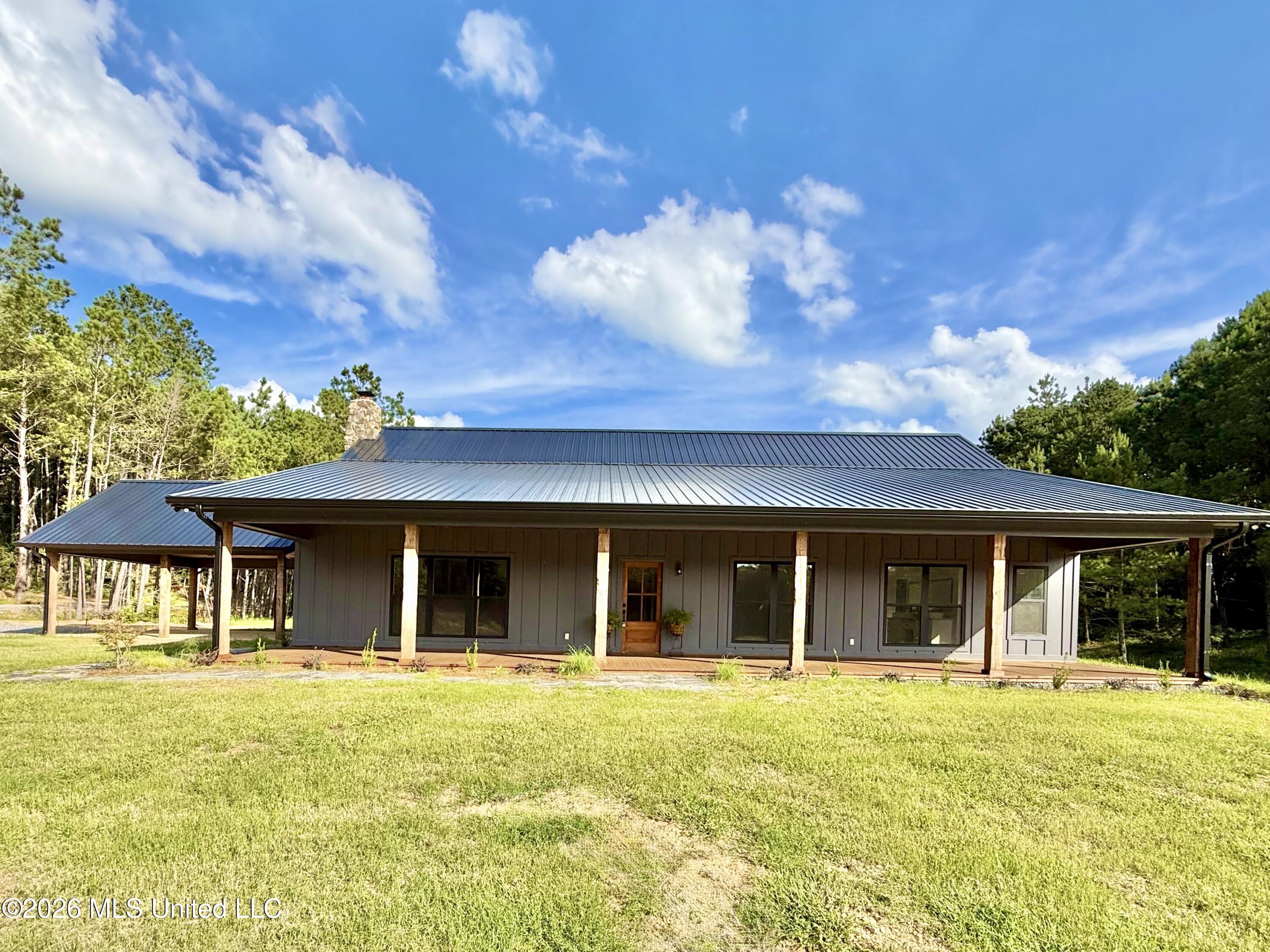 1066 A Harmony Road Property Photo 2