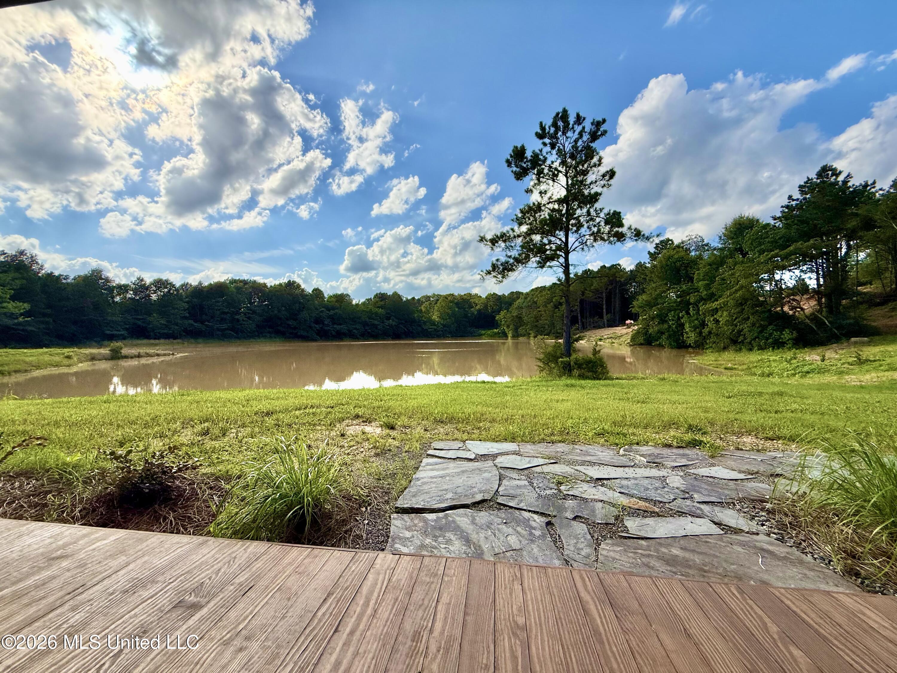1066 A Harmony Road Property Photo 4