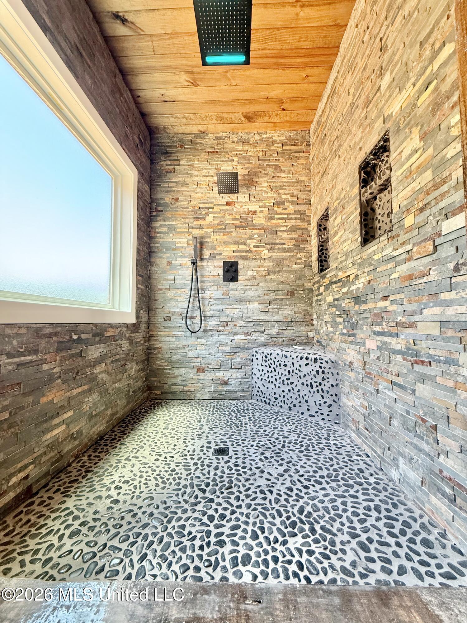 1066 A Harmony Road Property Photo 30