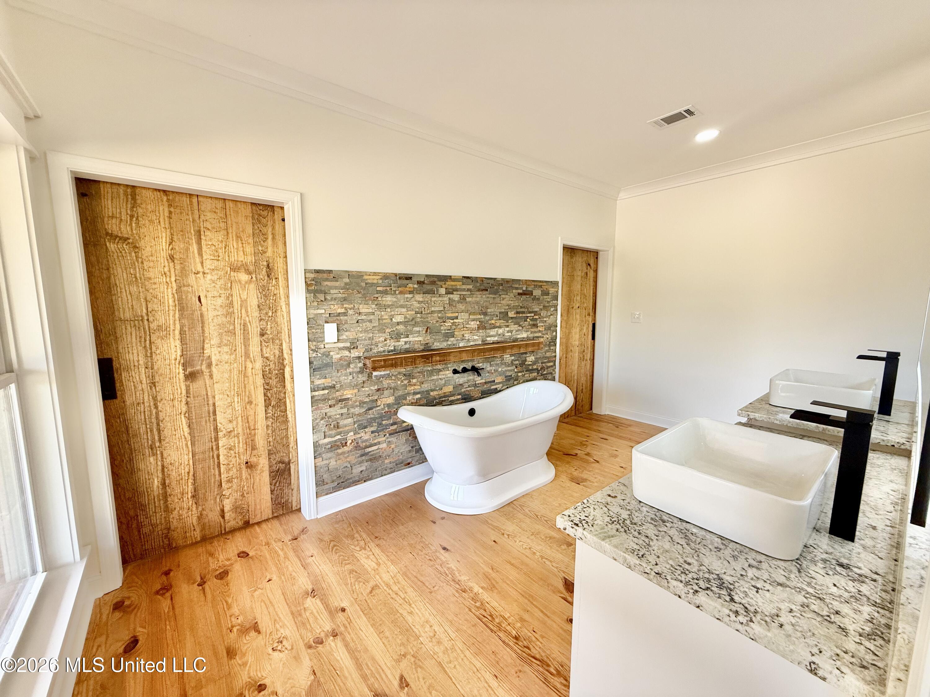 1066 A Harmony Road Property Photo 32