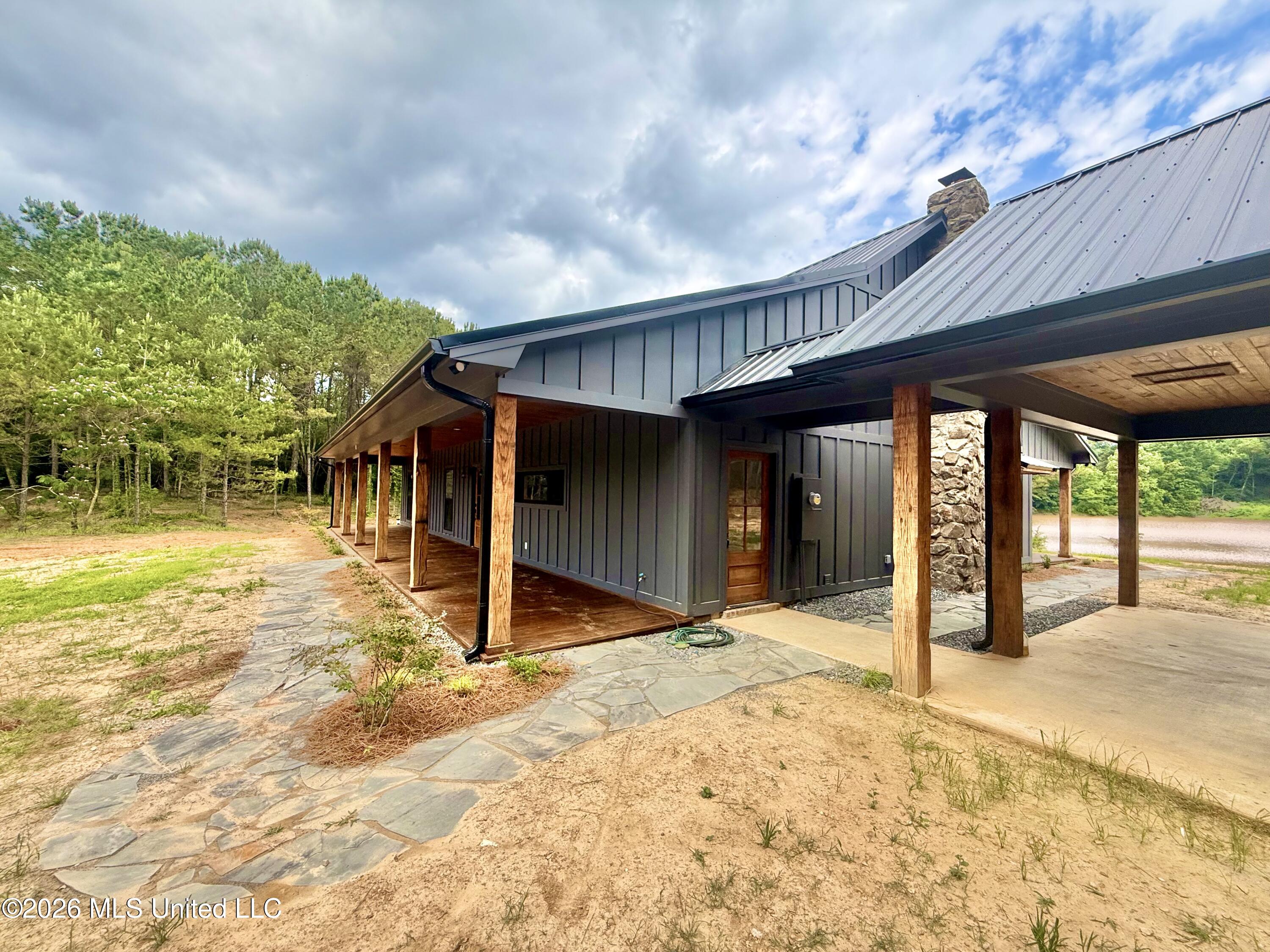 1066 A Harmony Road Property Photo 38