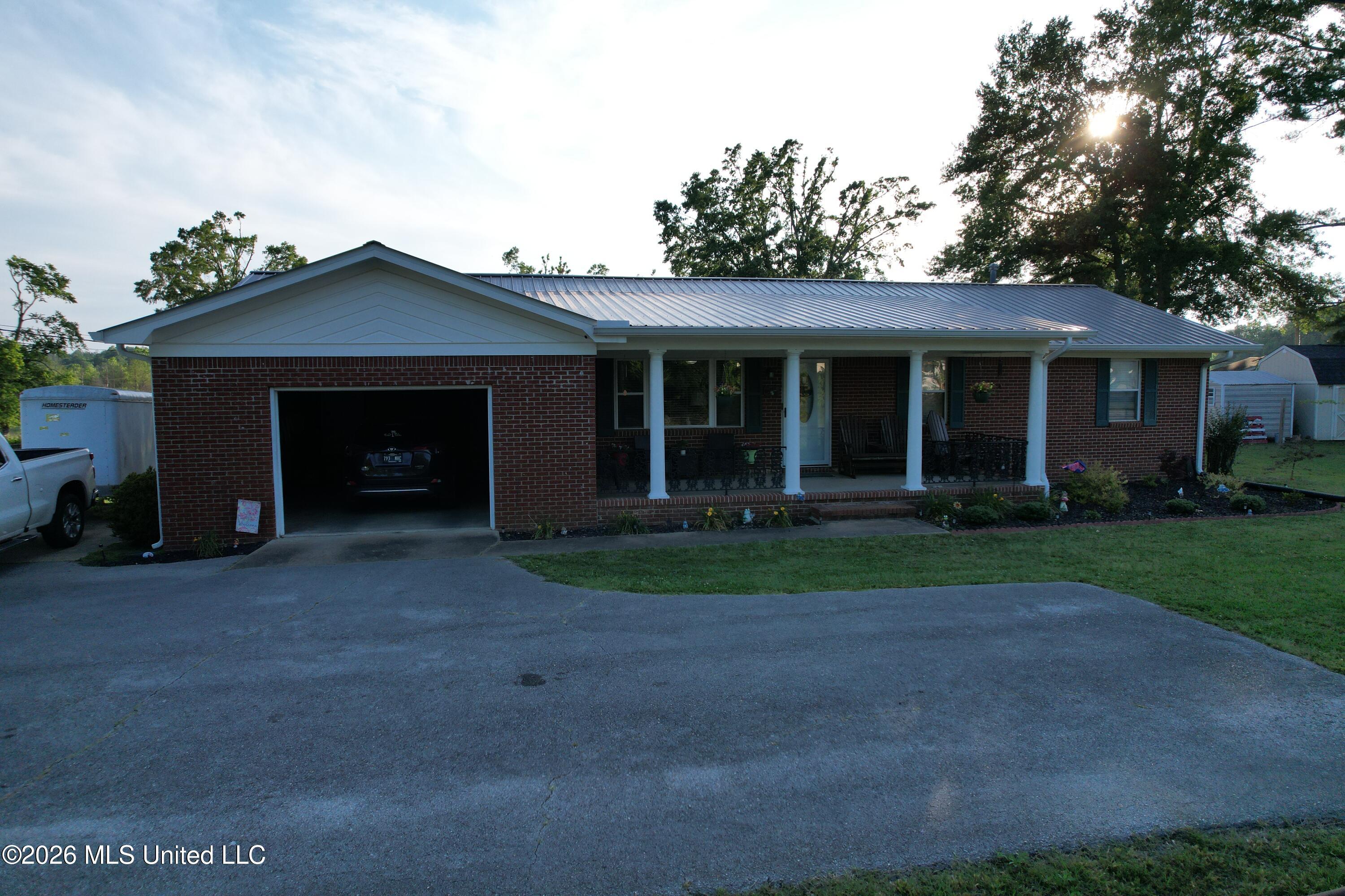 6 Whaley Drive Property Photo 2