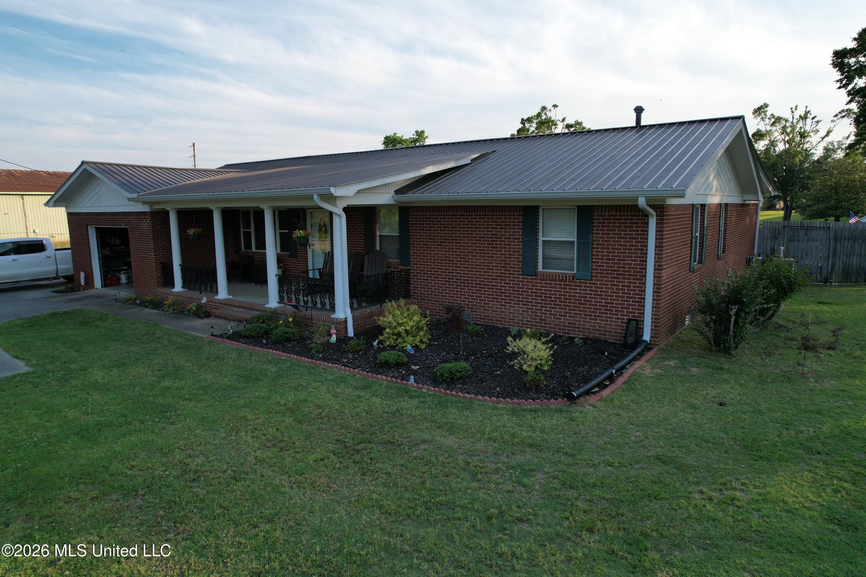 6 Whaley Drive Property Photo 8