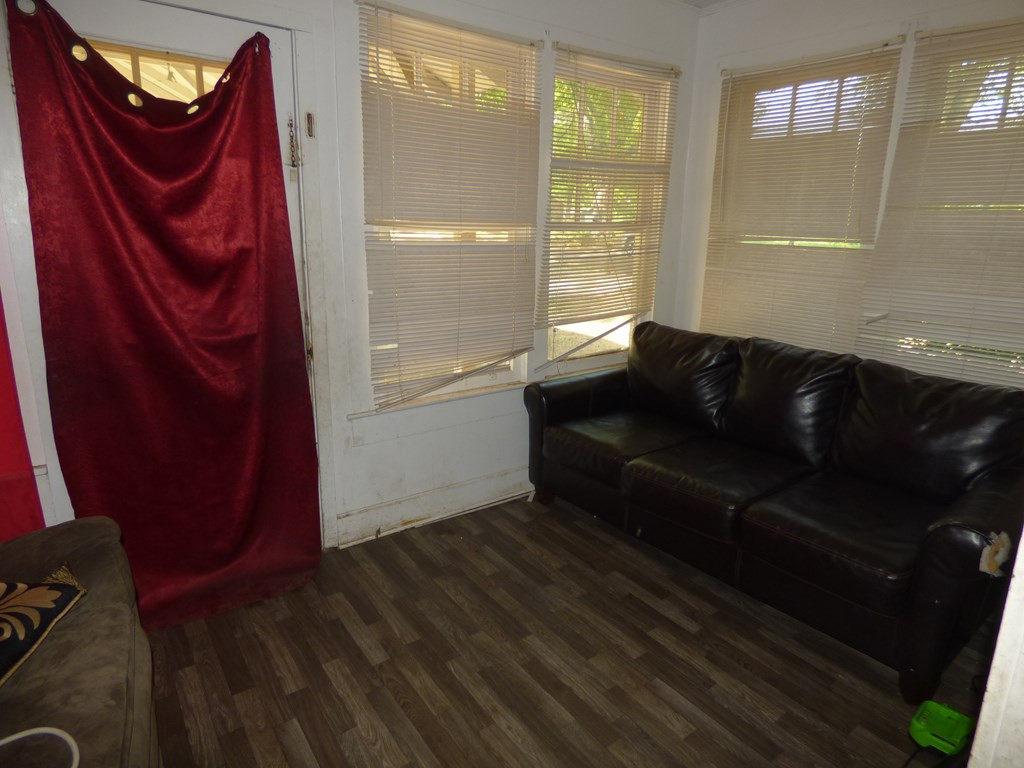 415 N Magnolia Street Property Photo 4