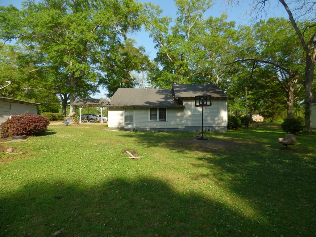 415 N Magnolia Street Property Photo 9
