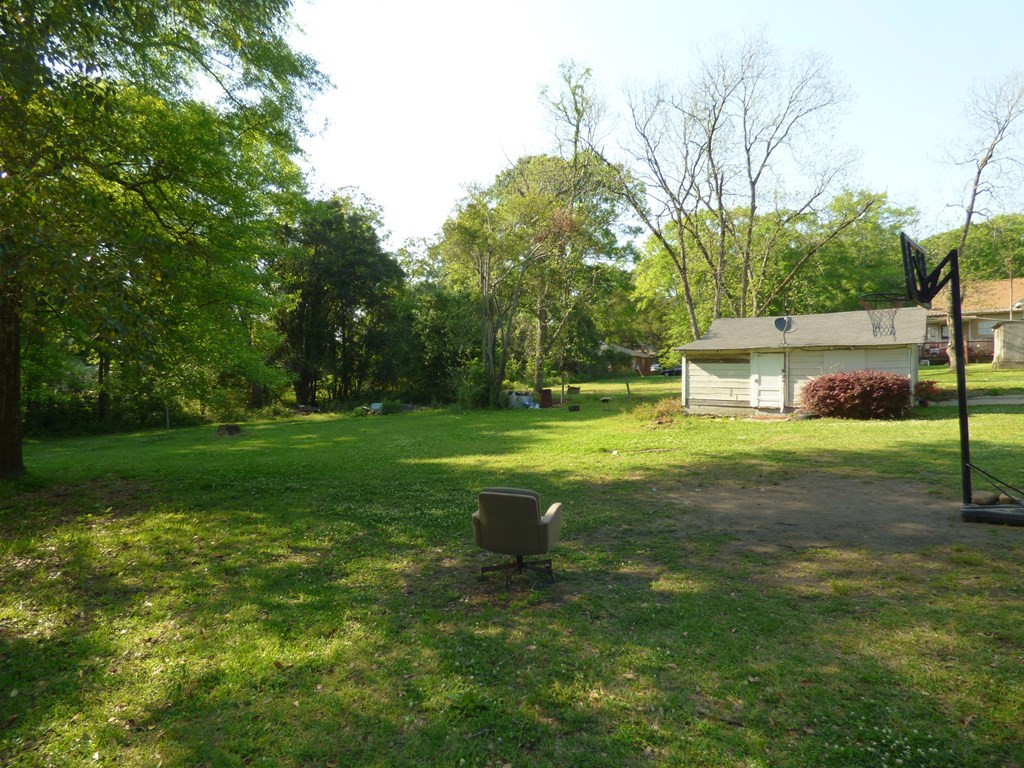 415 N Magnolia Street Property Photo 11