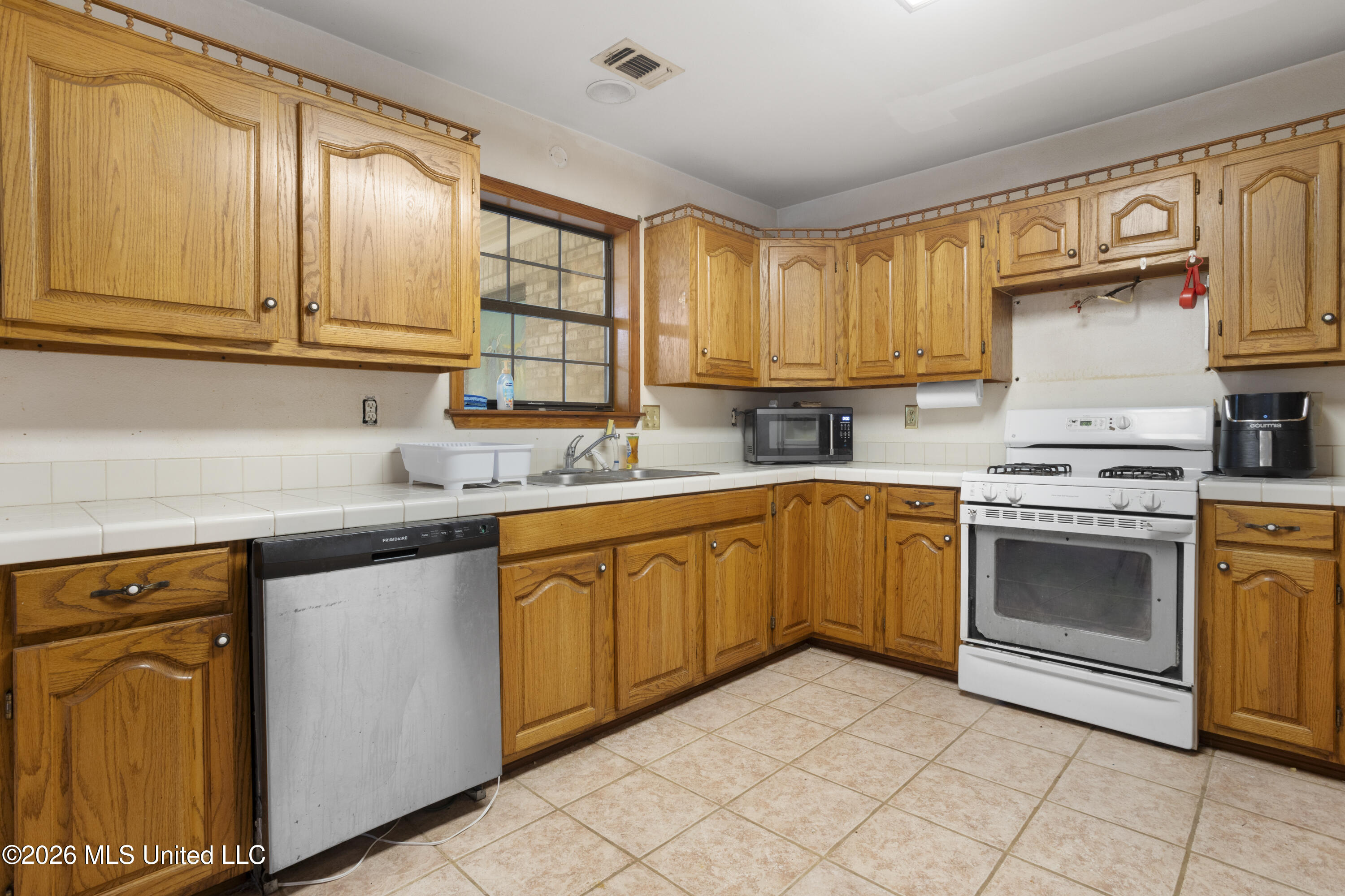 4875 Plantation Road Property Photo 9