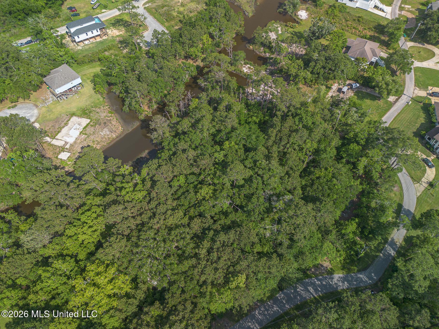 6606 Bridge View Drive Property Photo 7