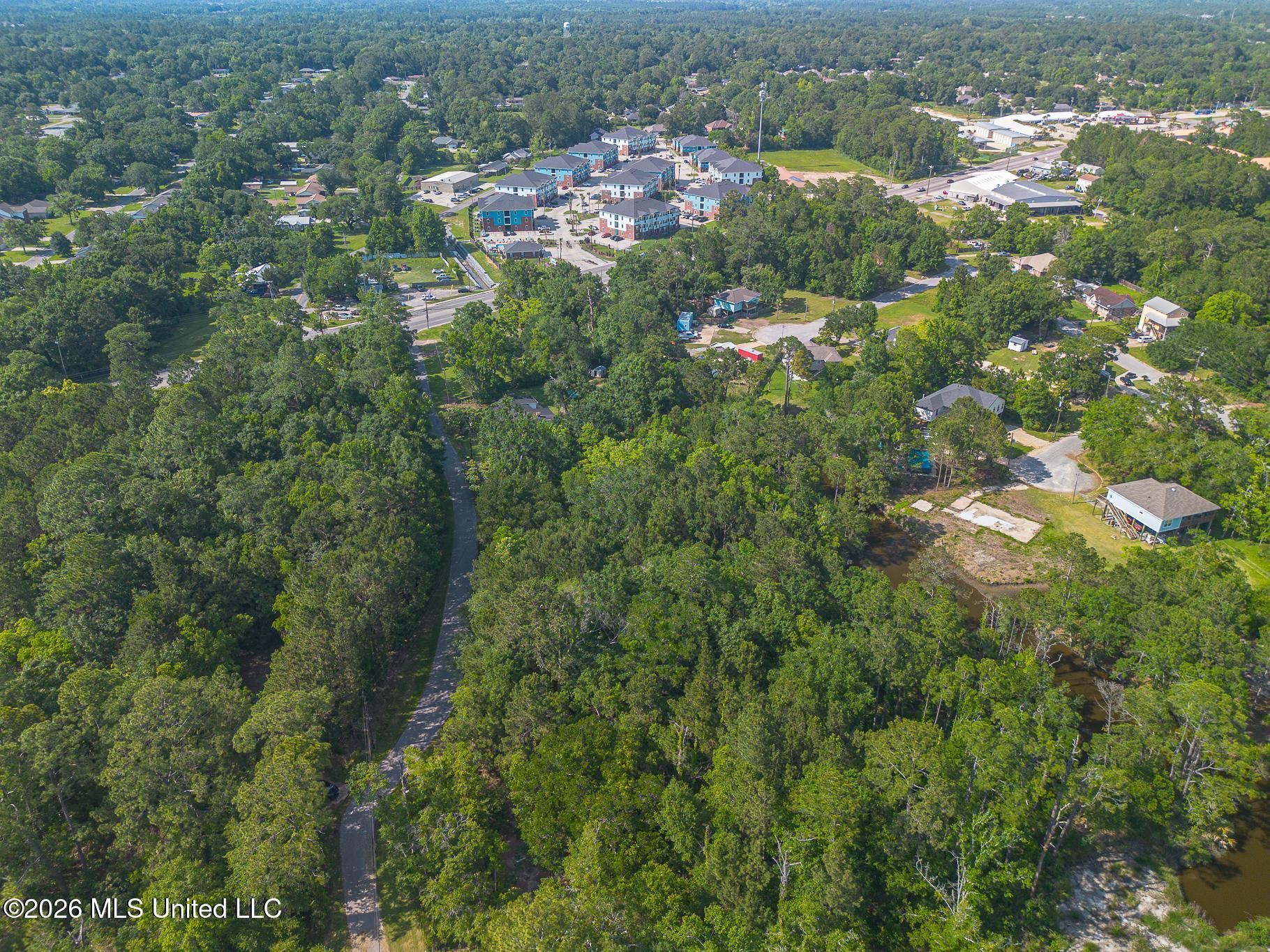 6606 Bridge View Drive Property Photo 8