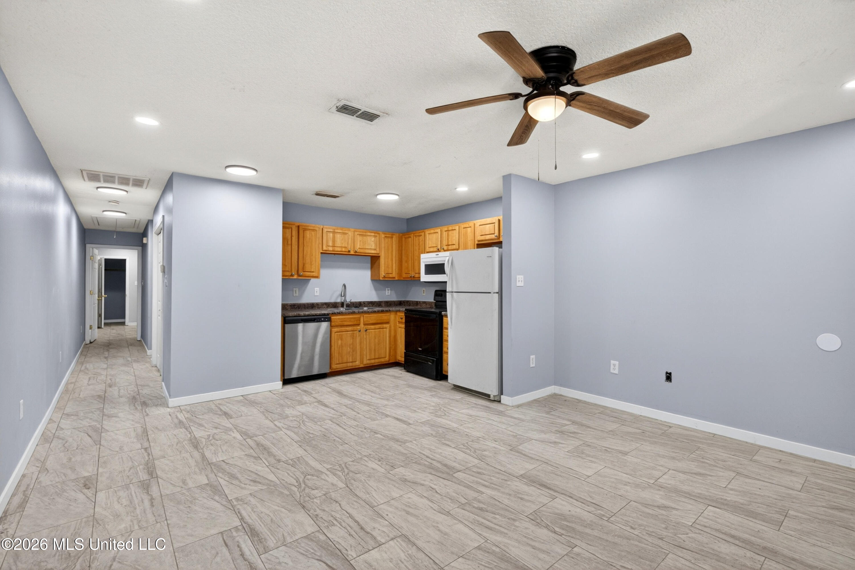 1913 48th Avenue Property Photo 4