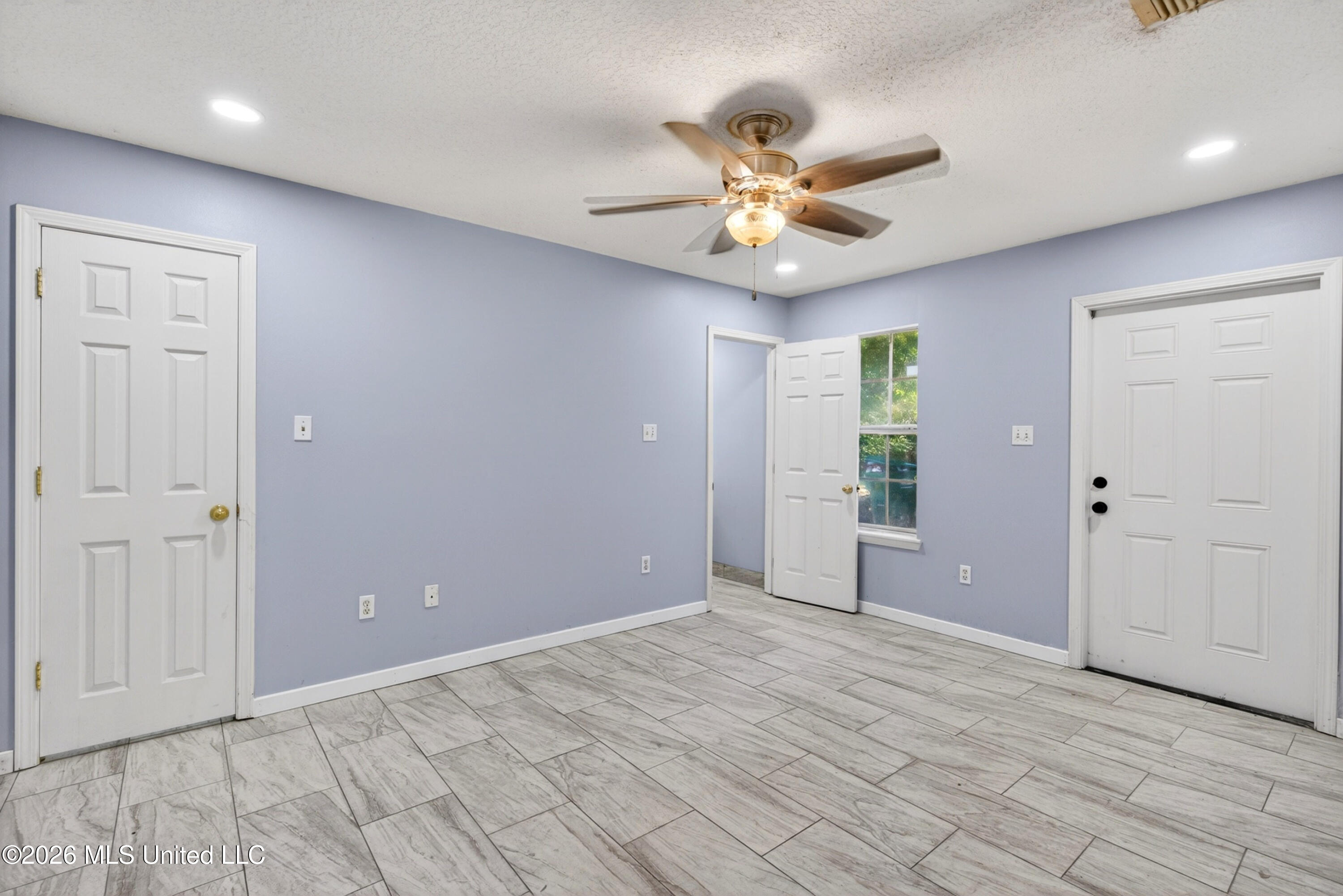 1913 48th Avenue Property Photo 9