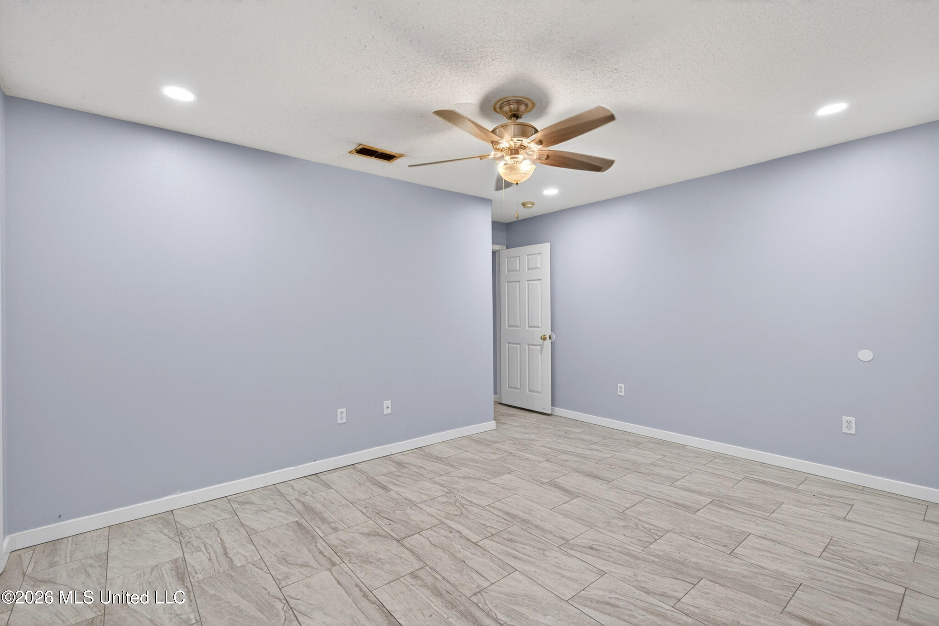 1913 48th Avenue Property Photo 10
