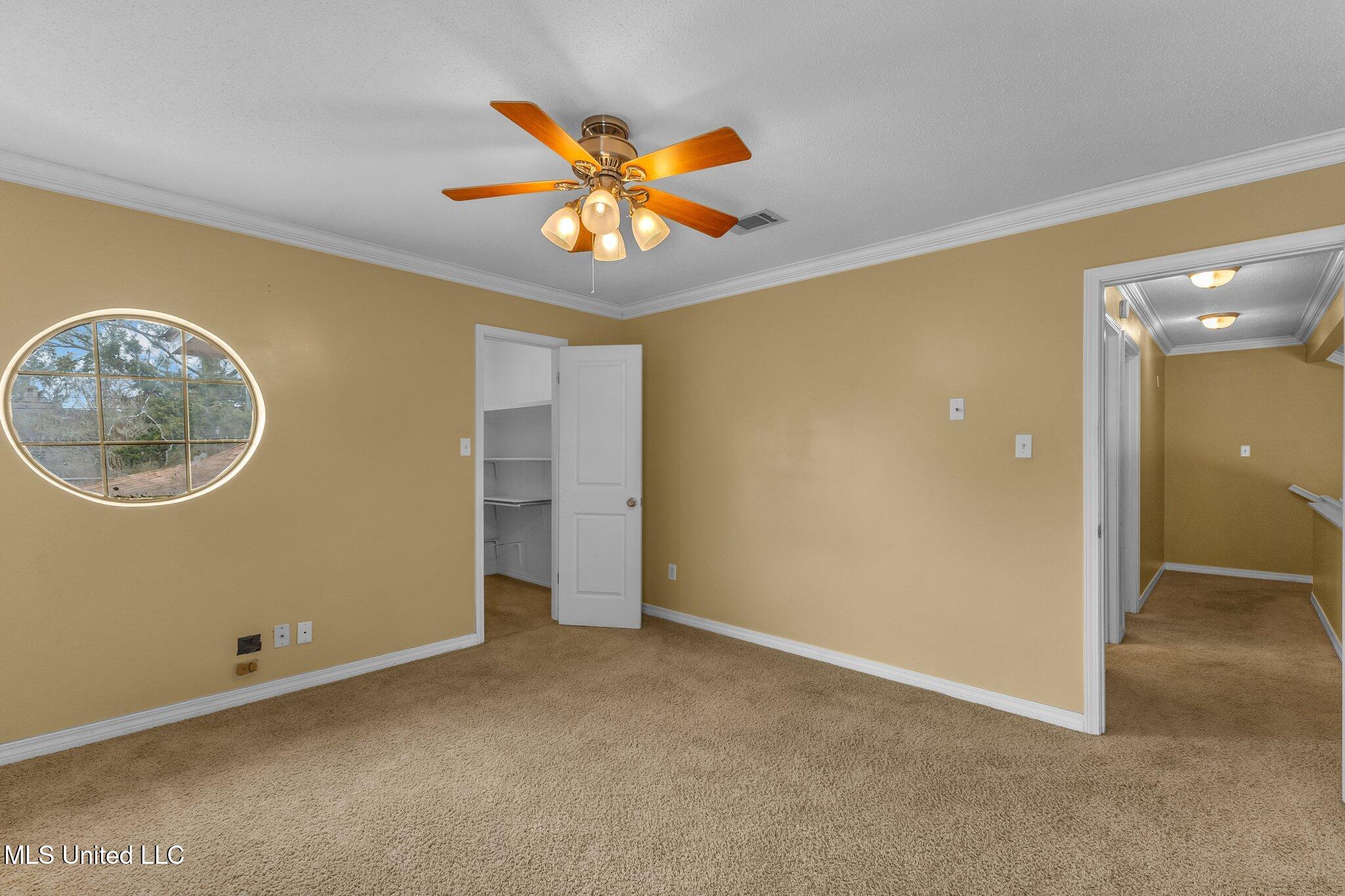 2414 Burke Street Property Photo 2