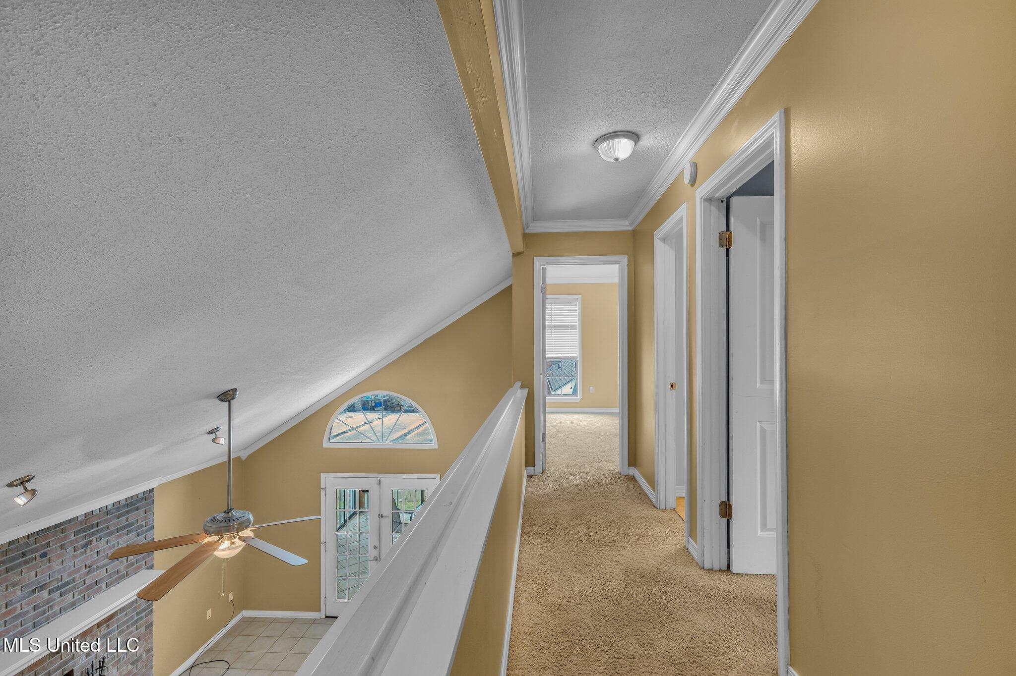 2414 Burke Street Property Photo 7