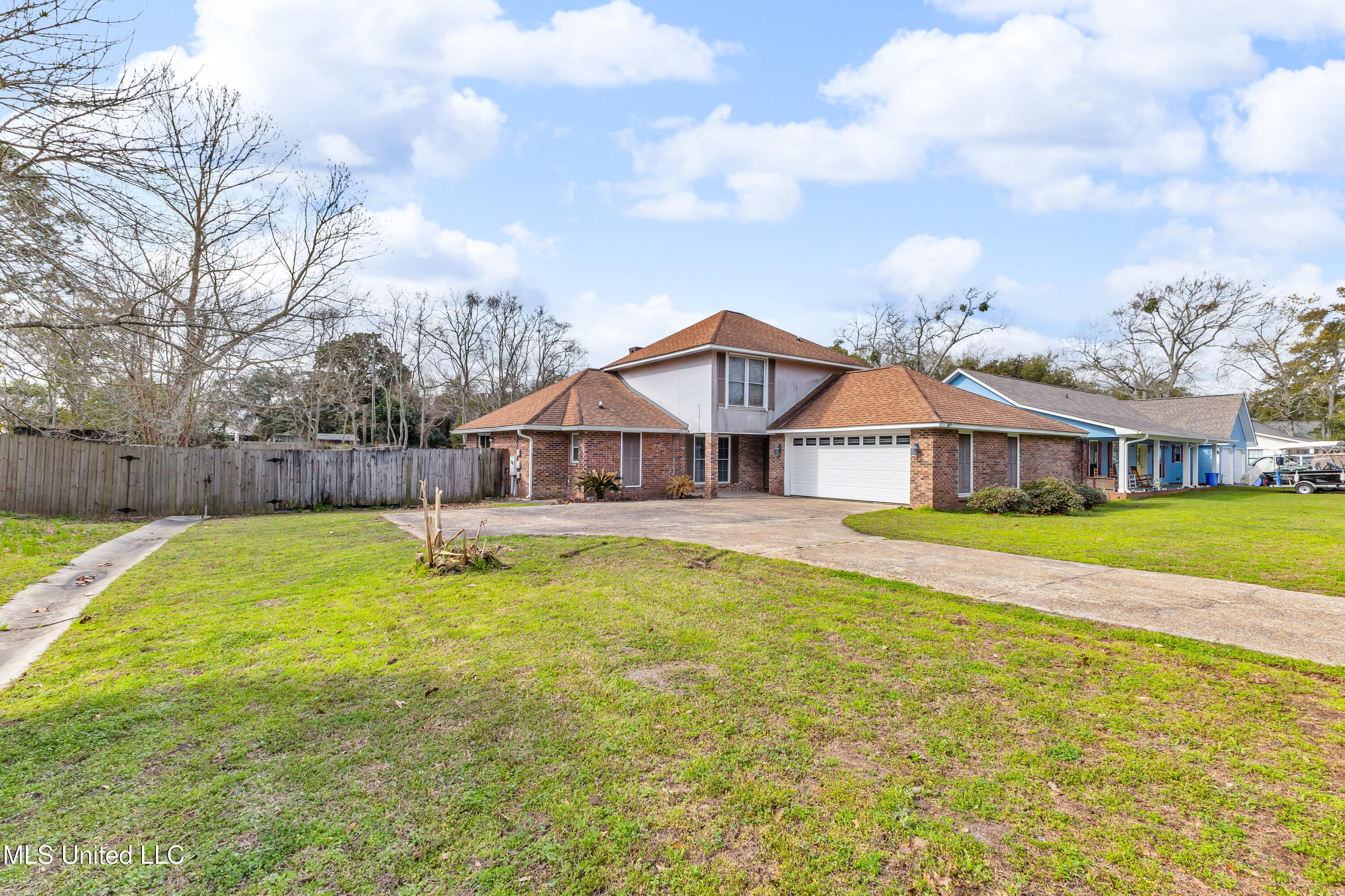 2414 Burke Street Property Photo 19