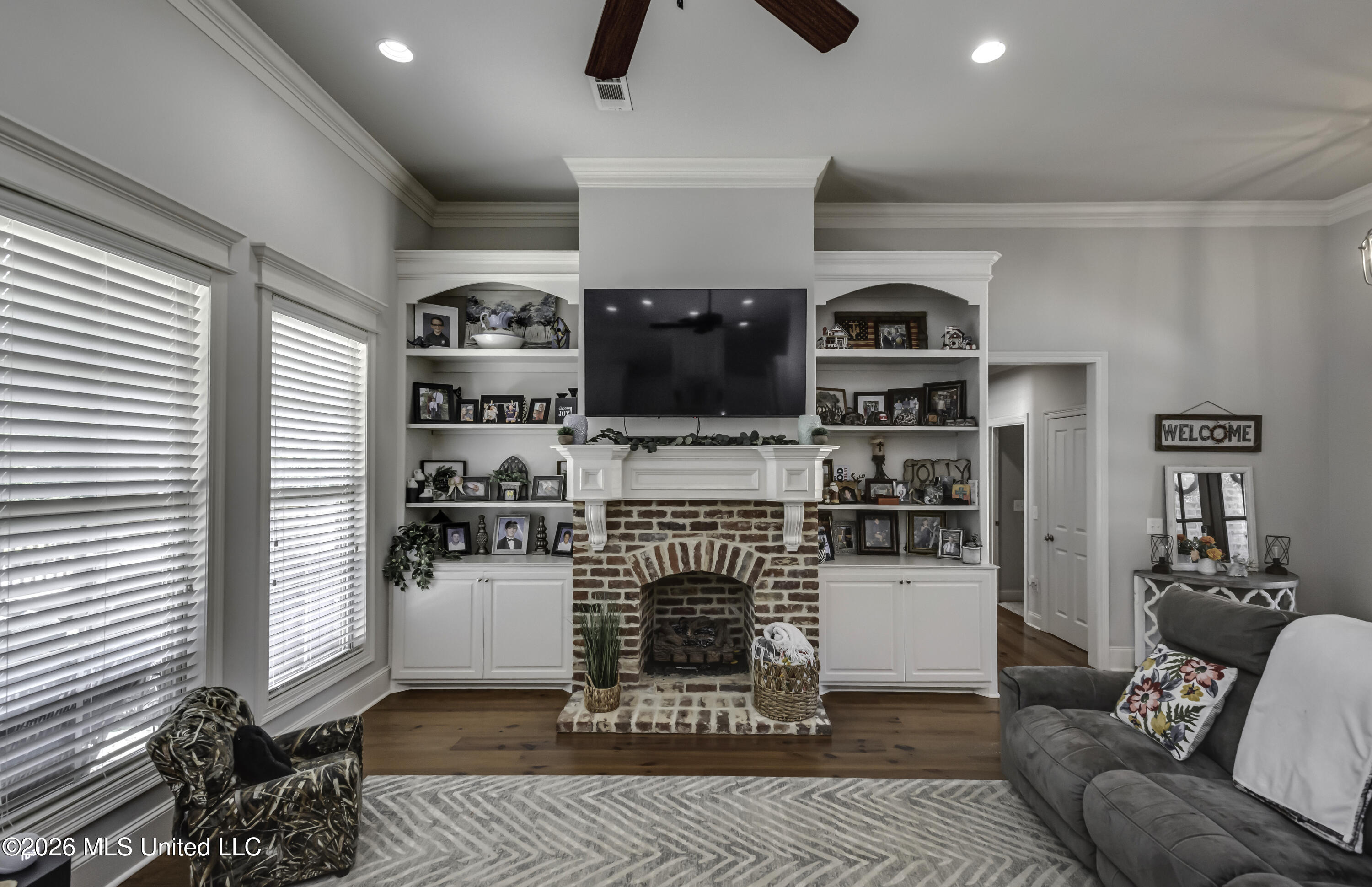 518 Devereaux Drive Property Photo 4