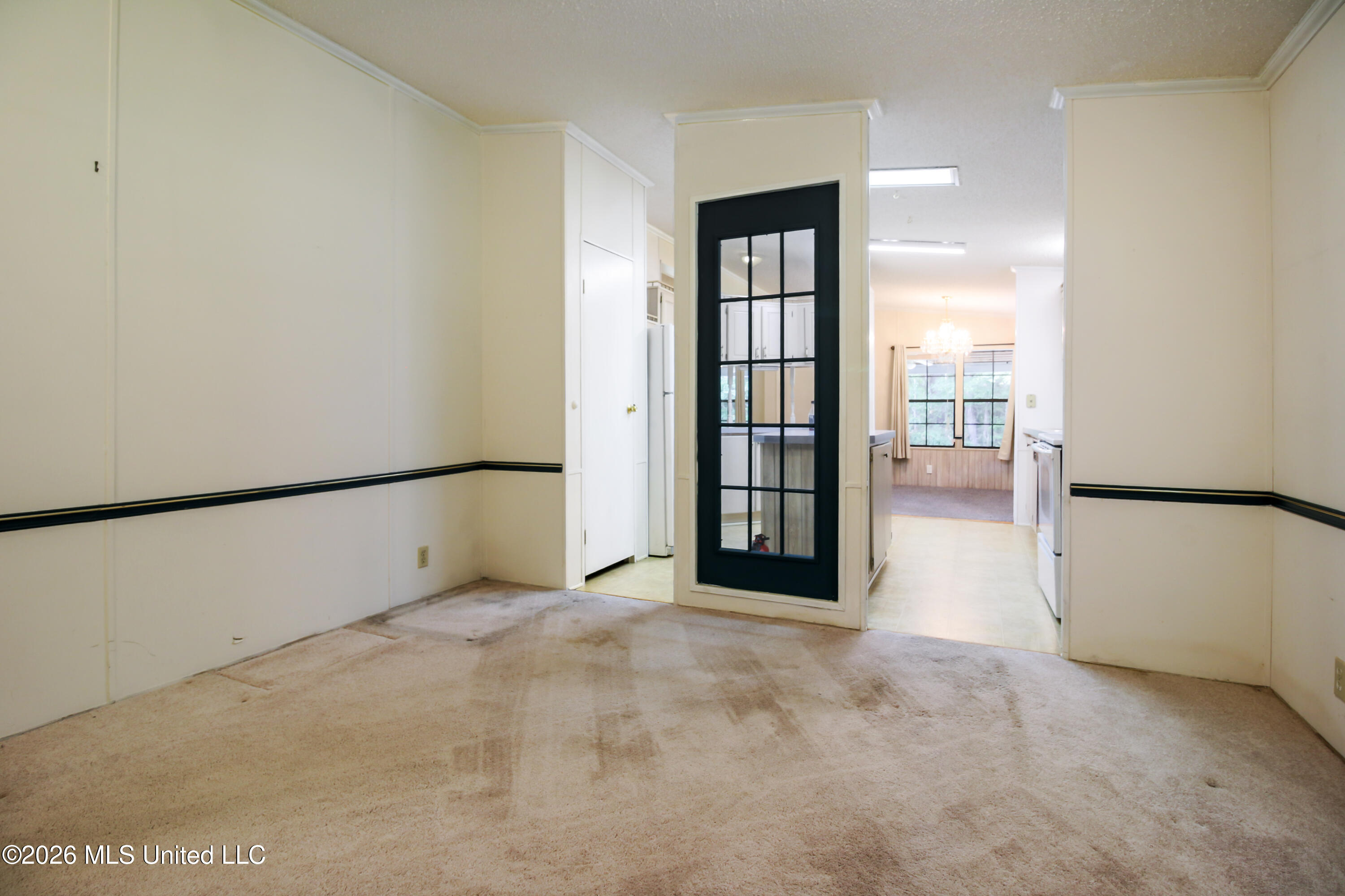 14 E Magnolia Avenue Property Photo 5