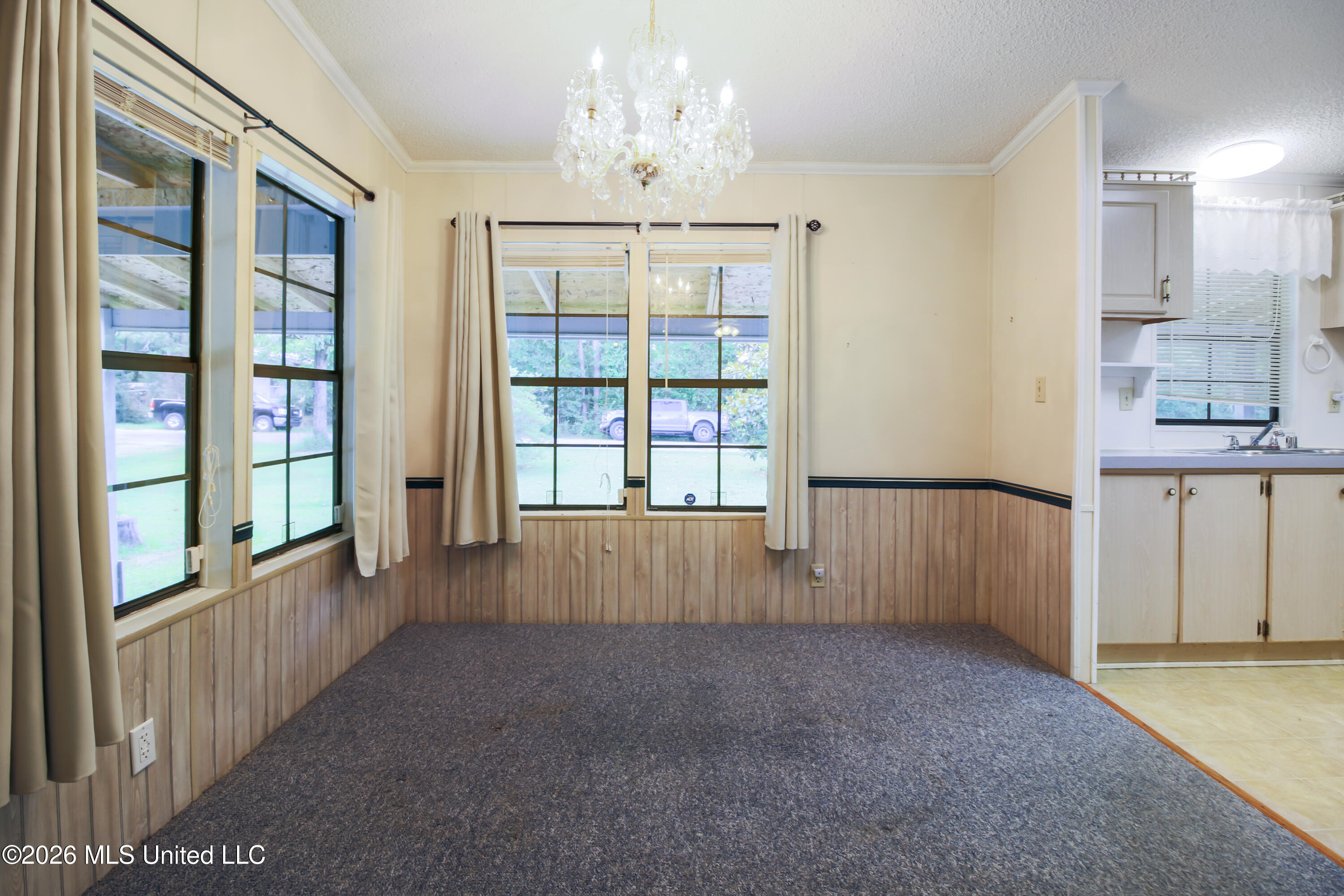 14 E Magnolia Avenue Property Photo 10