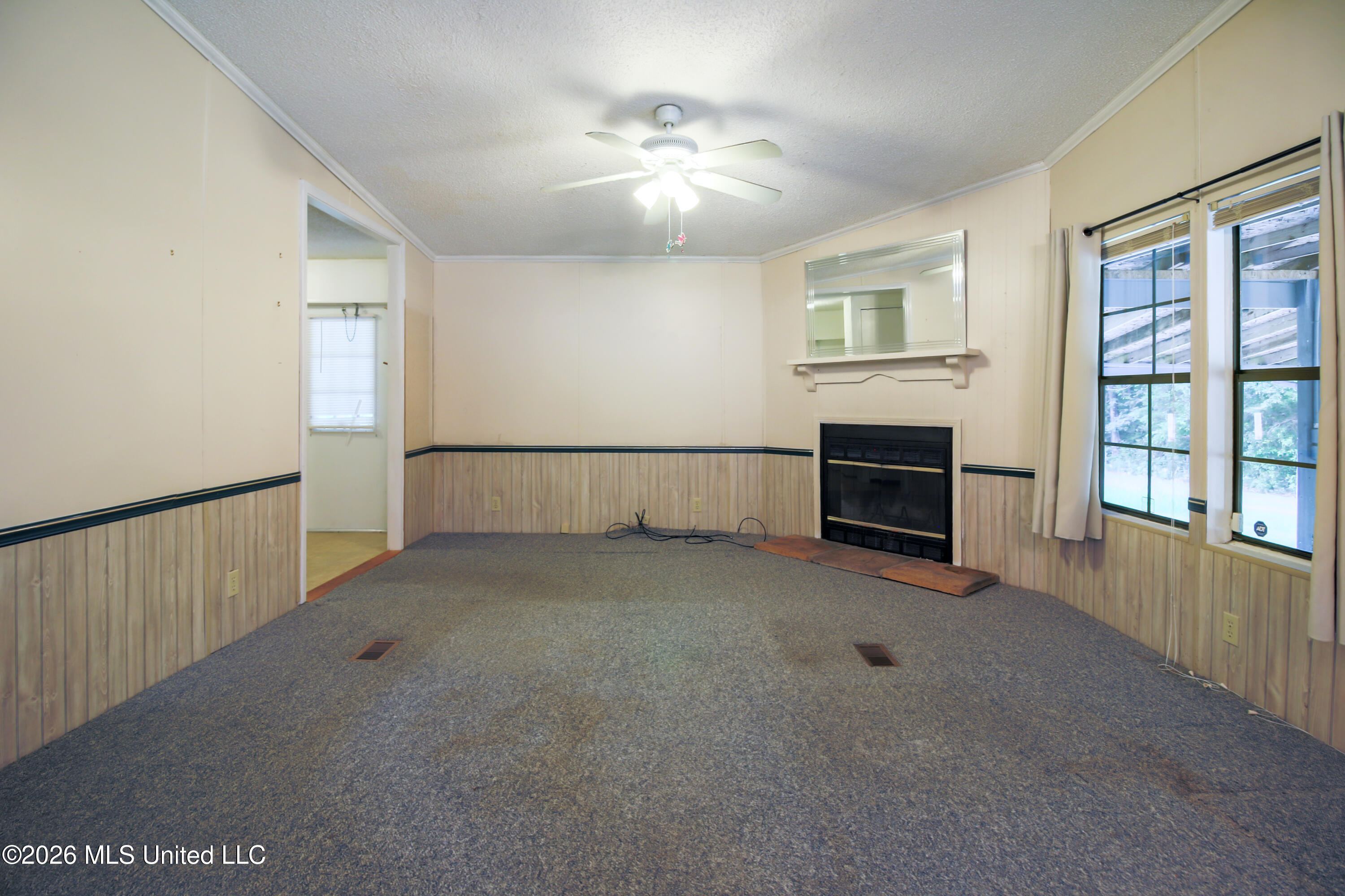 14 E Magnolia Avenue Property Photo 11