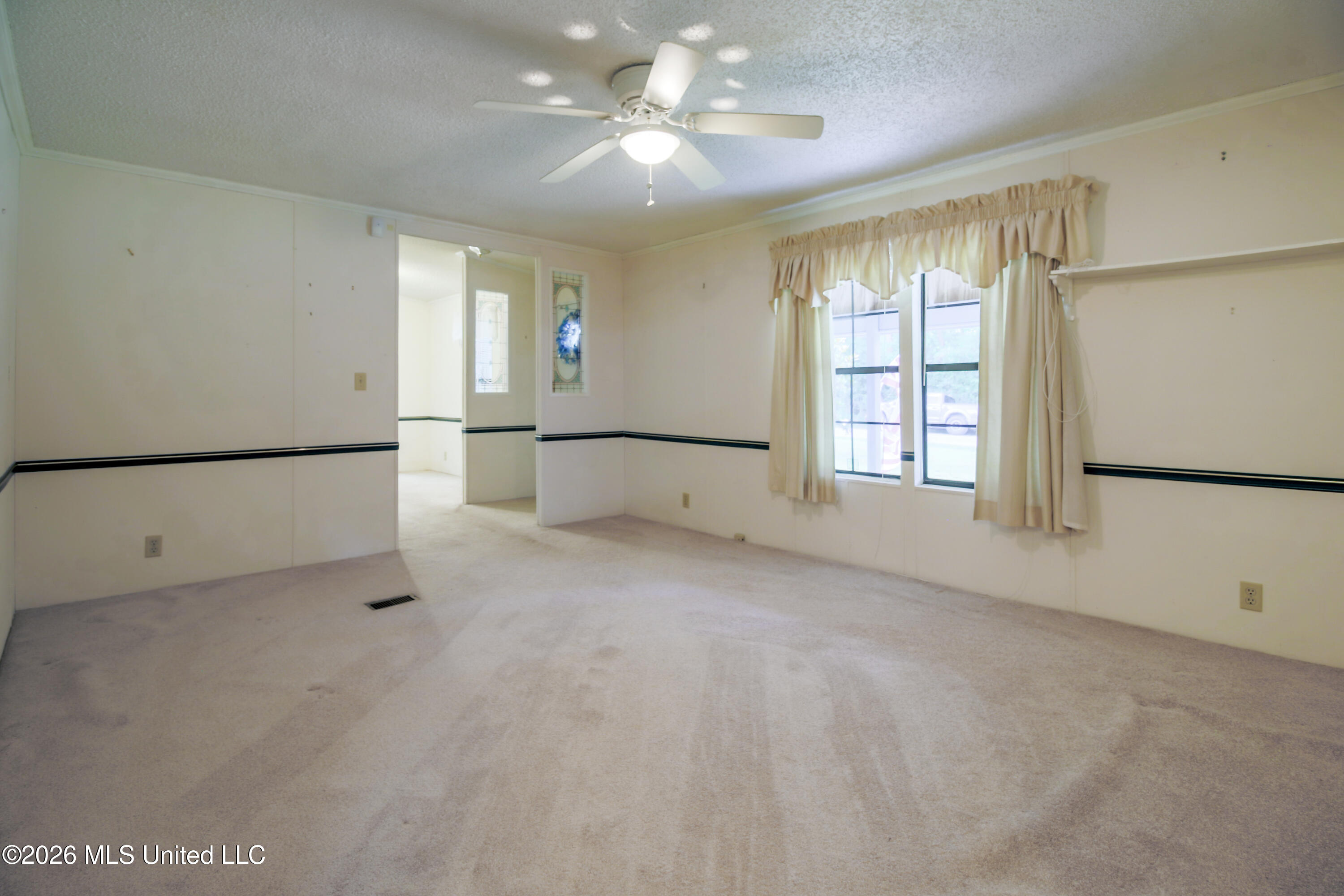 14 E Magnolia Avenue Property Photo 18