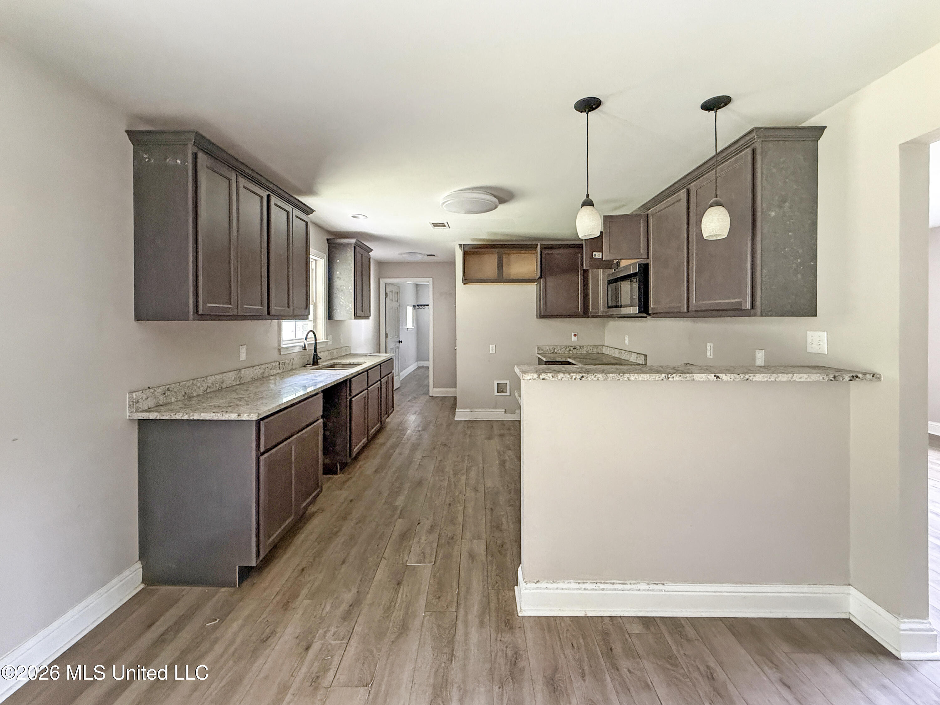 1551 N Beech Street Property Photo 5