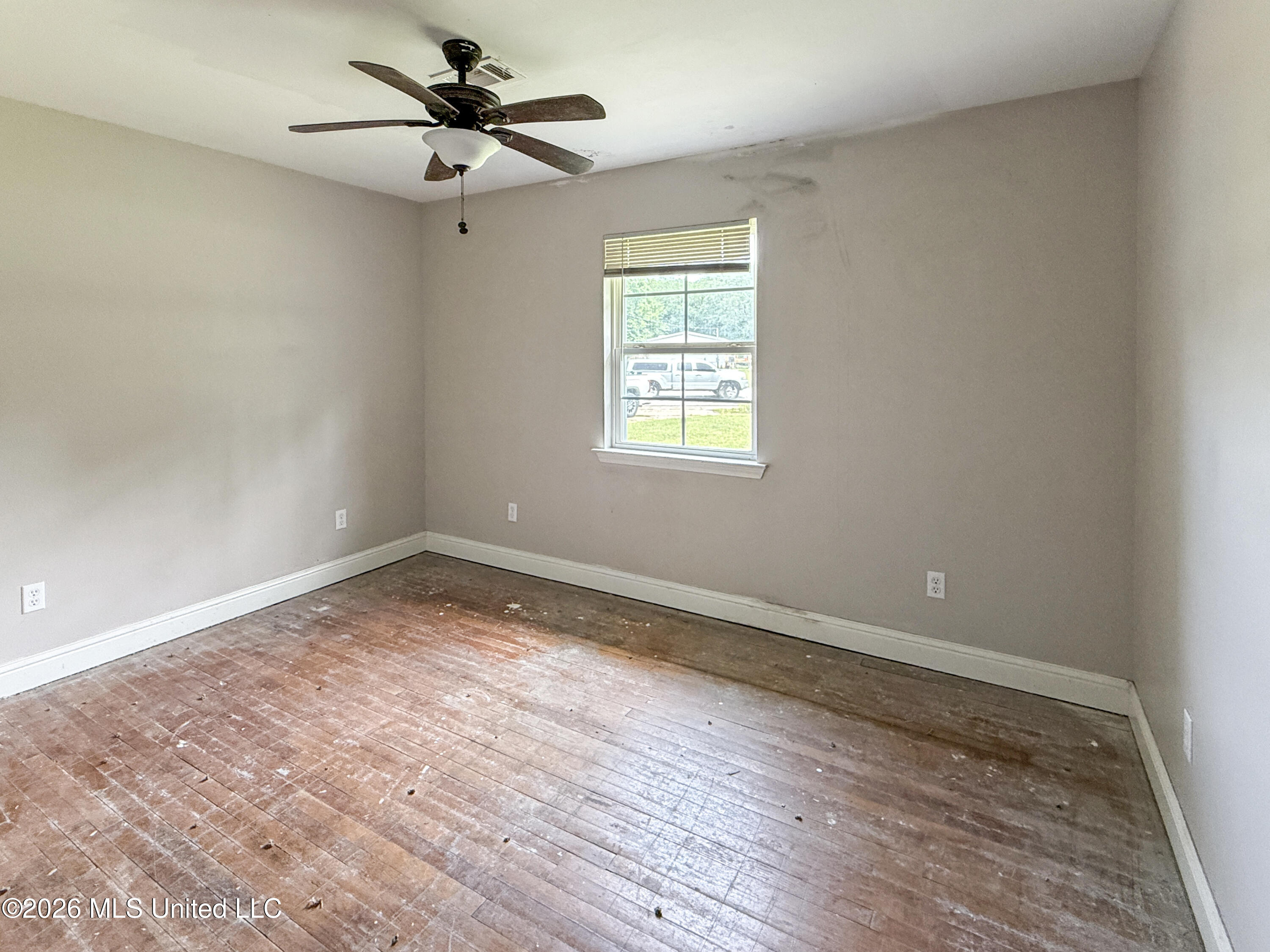 1551 N Beech Street Property Photo 7