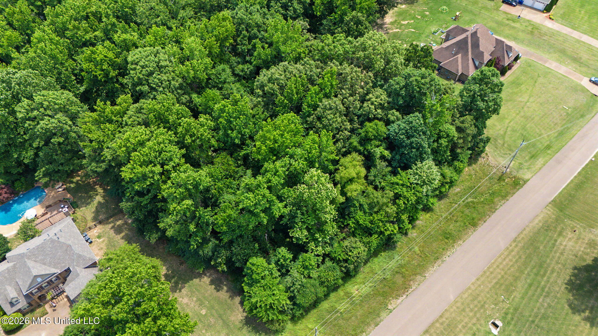 105 E Crockett Loop Property Photo 4