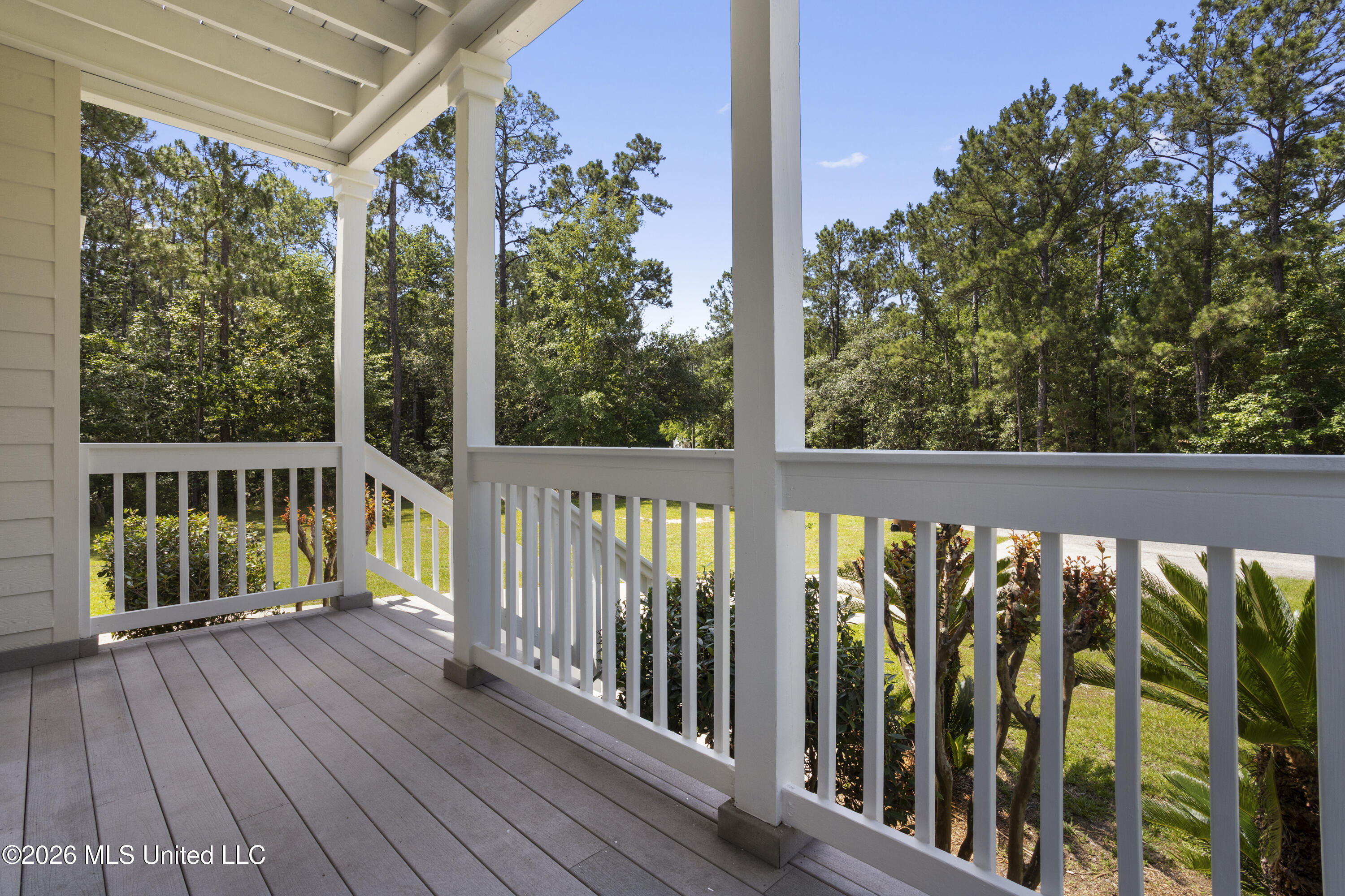 110 Elmwood Drive Property Photo 4