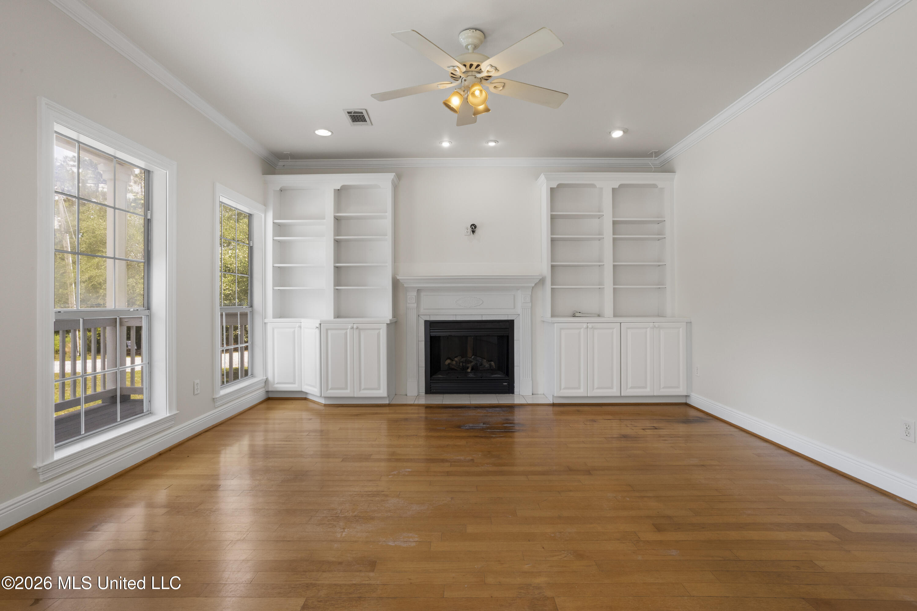 110 Elmwood Drive Property Photo 7