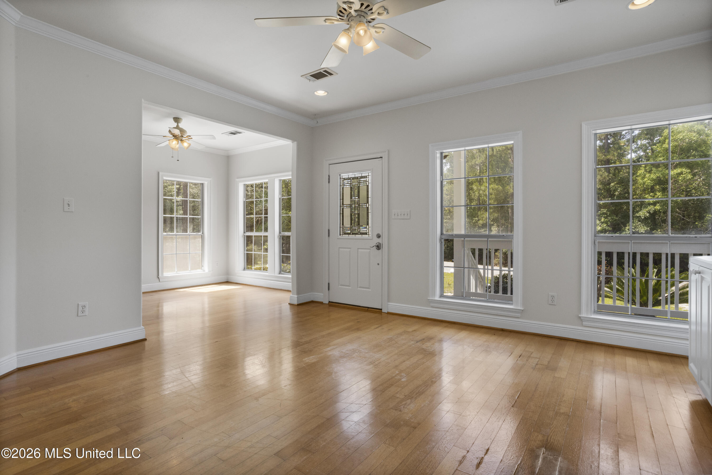110 Elmwood Drive Property Photo 8