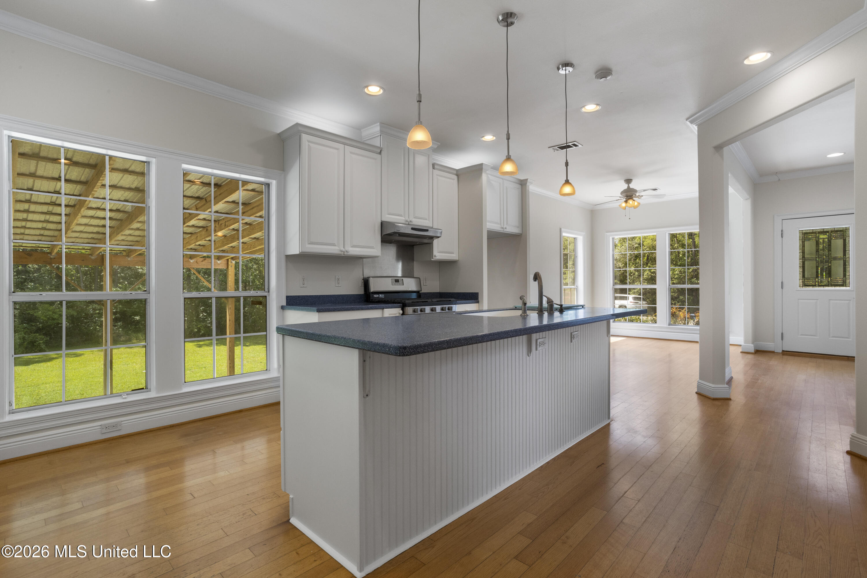 110 Elmwood Drive Property Photo 10