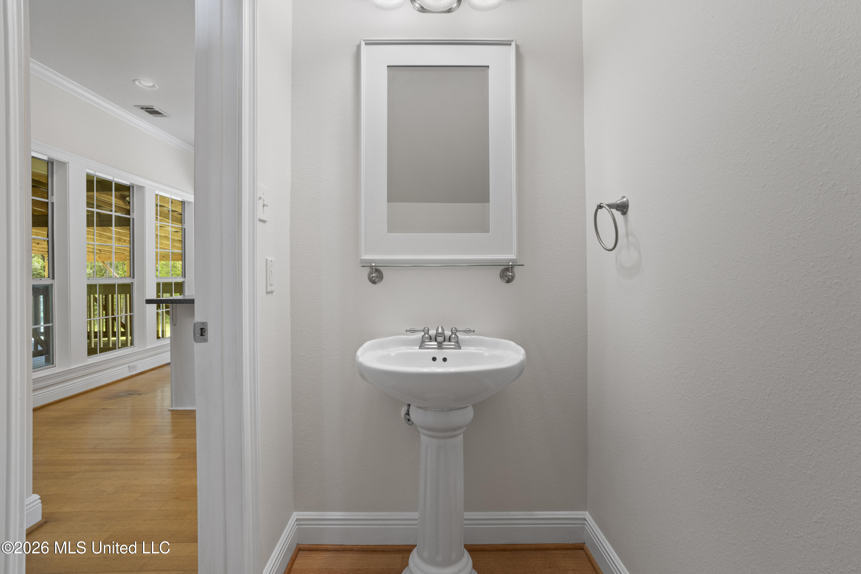 110 Elmwood Drive Property Photo 18