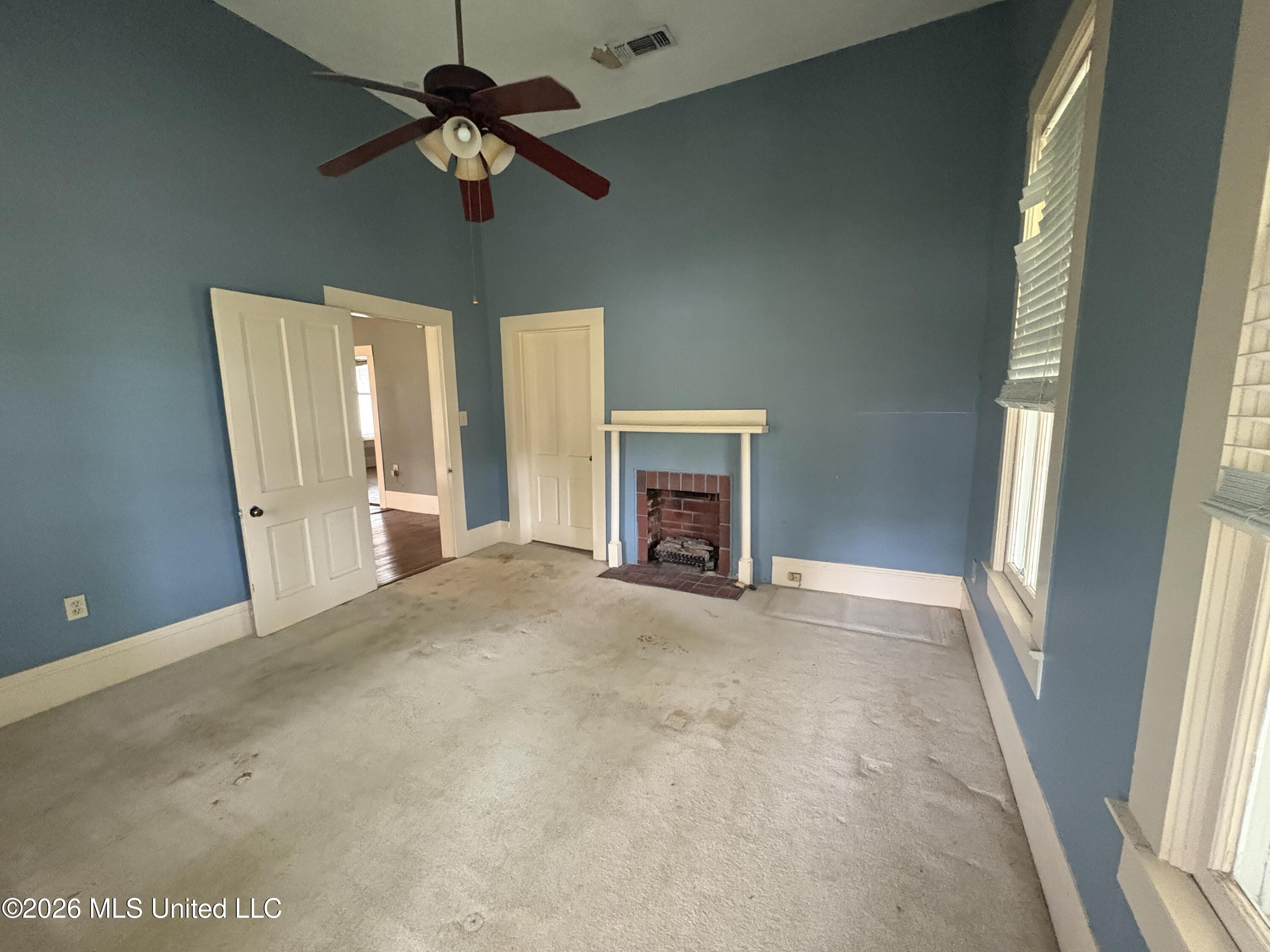 407 Heslep Street Property Photo 3