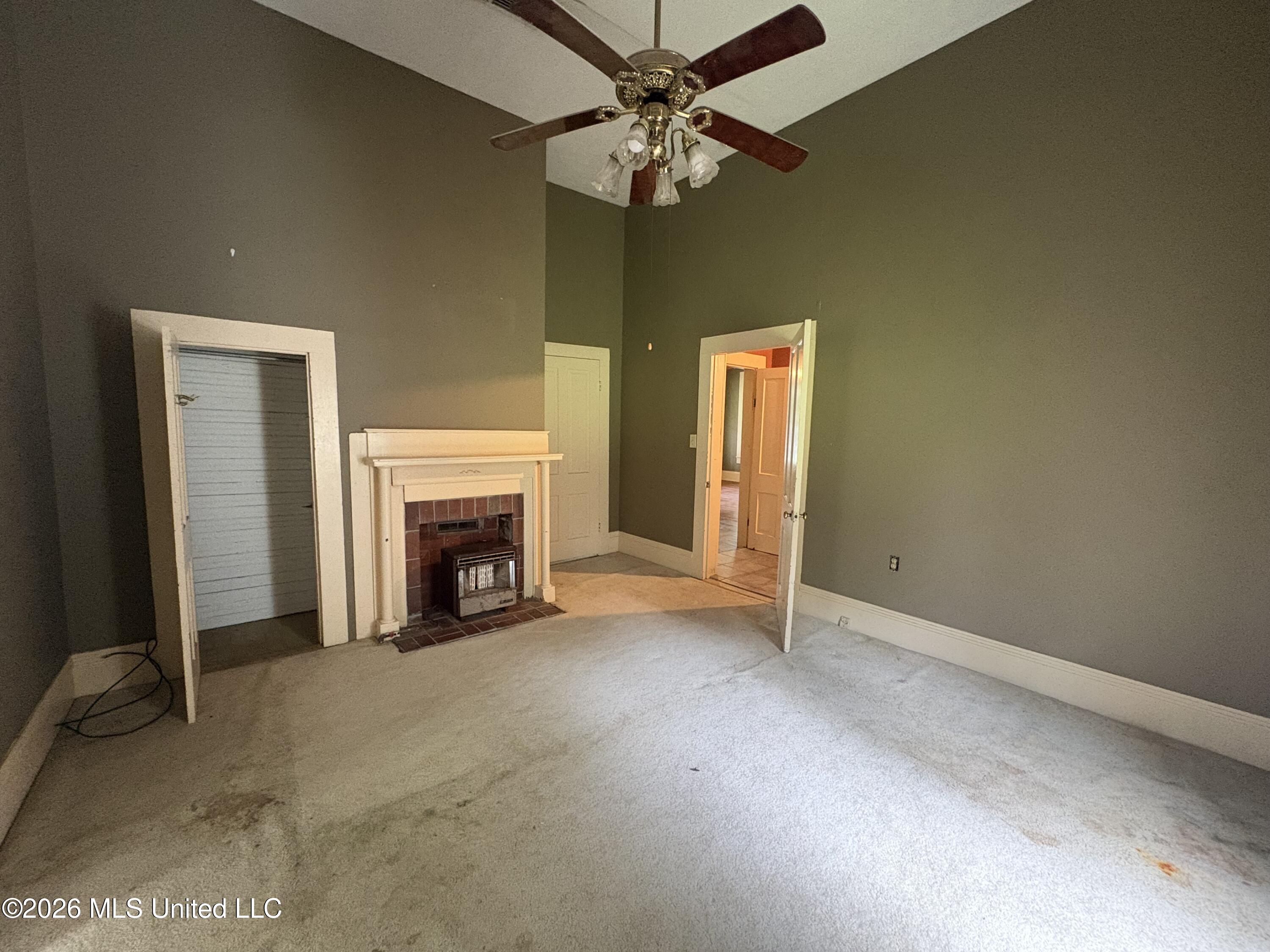 407 Heslep Street Property Photo 5