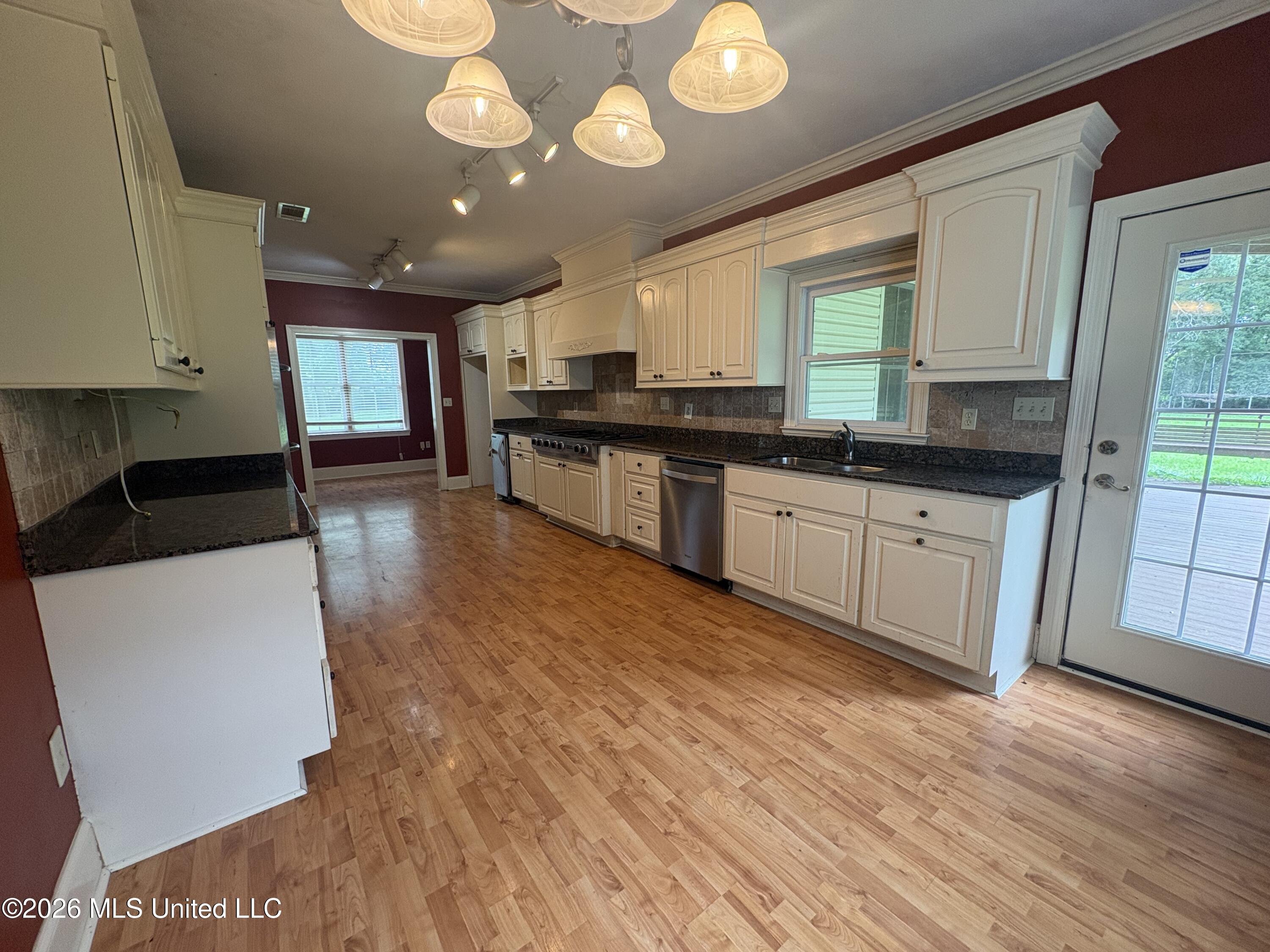 407 Heslep Street Property Photo 8