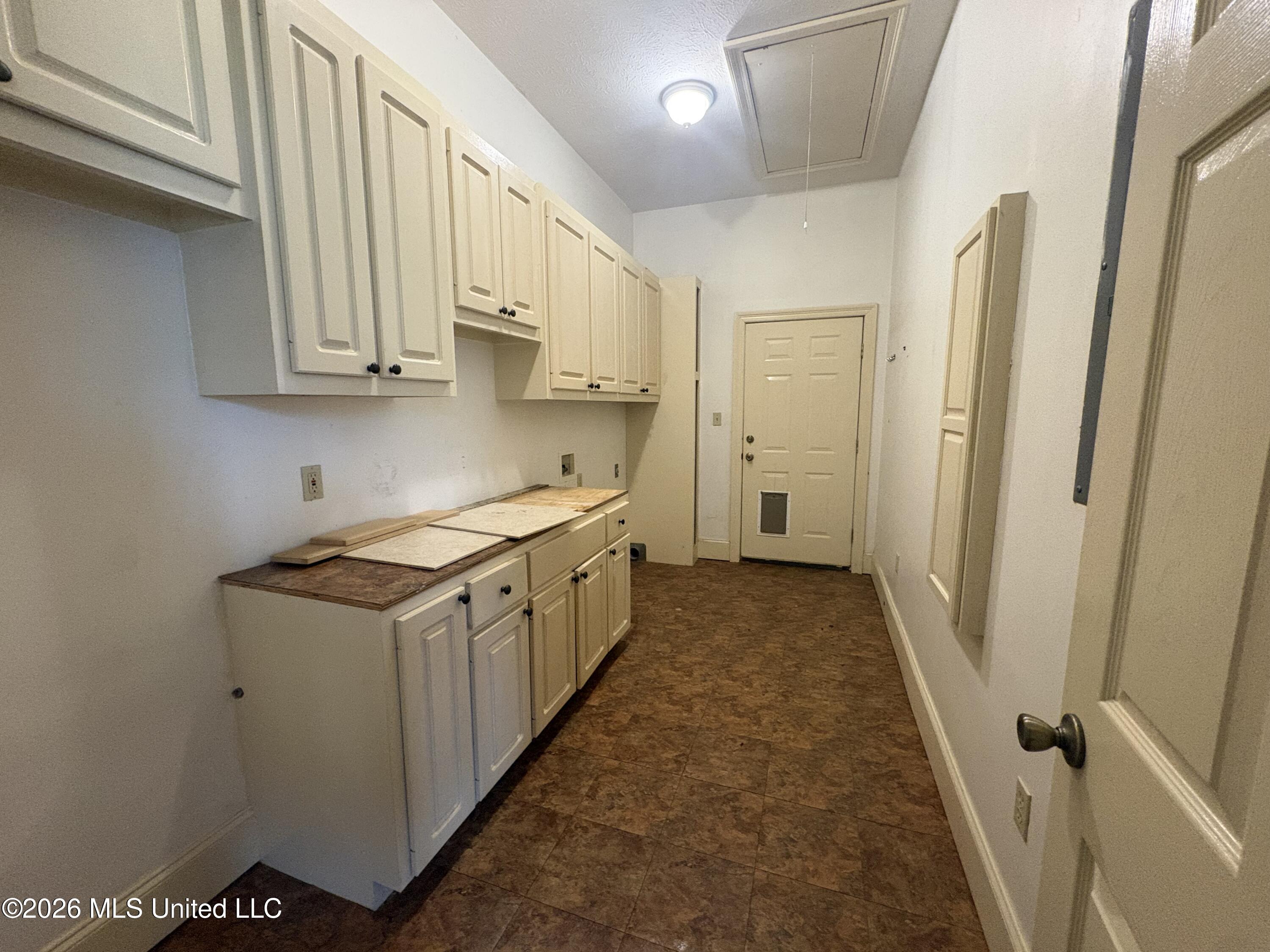 407 Heslep Street Property Photo 13