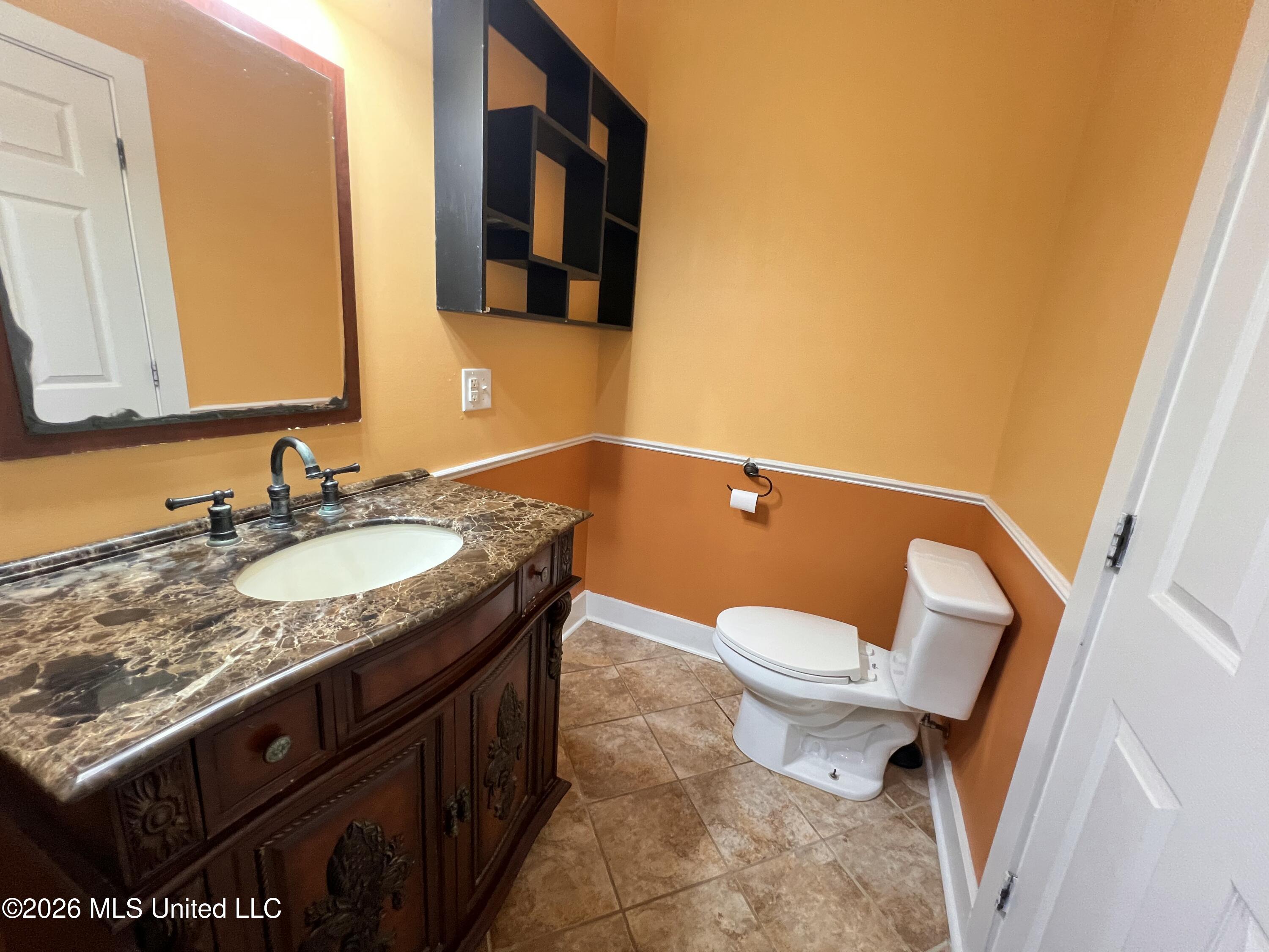 11053 N Shore Drive Property Photo 10