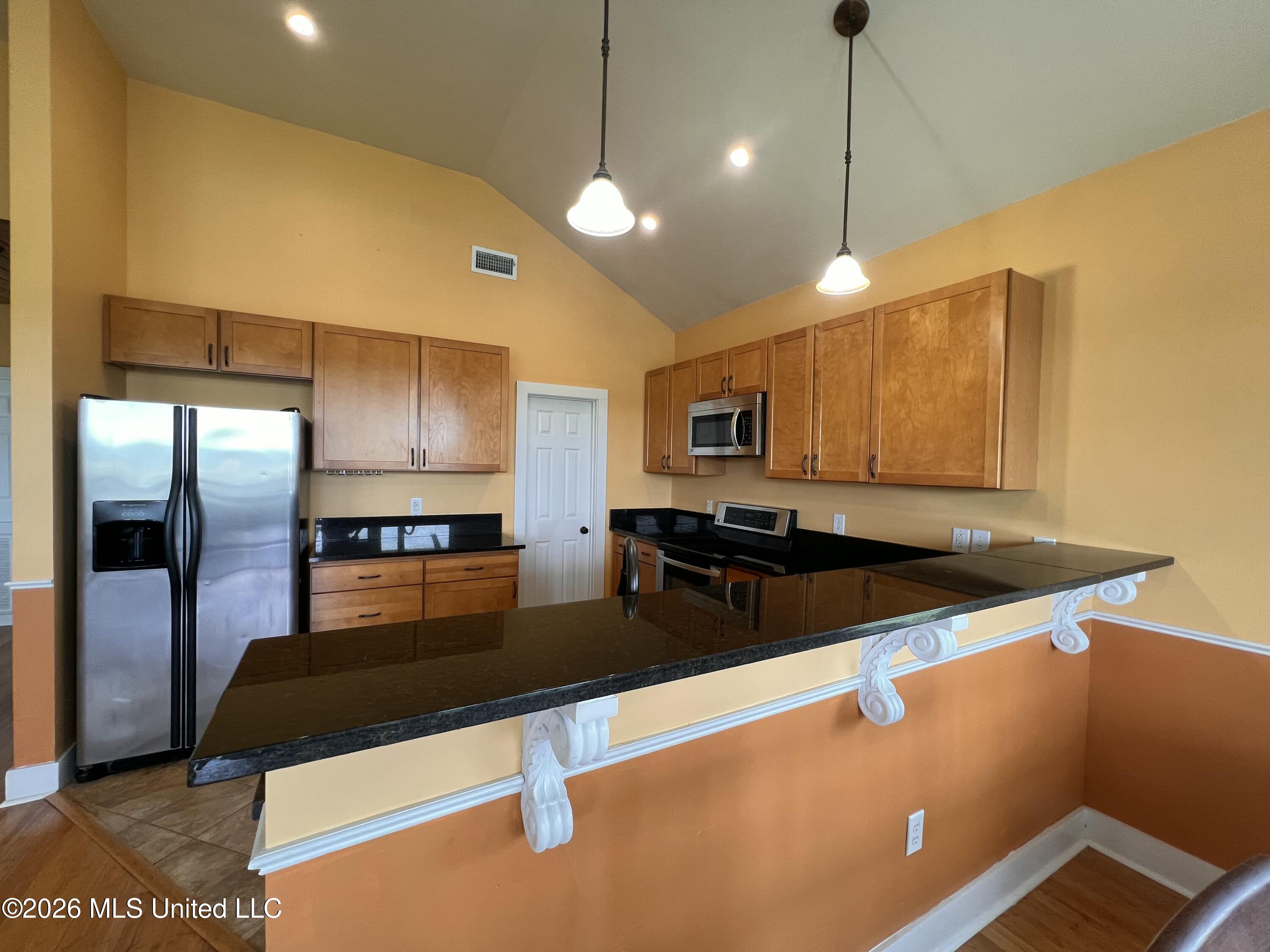 11053 N Shore Drive Property Photo 16