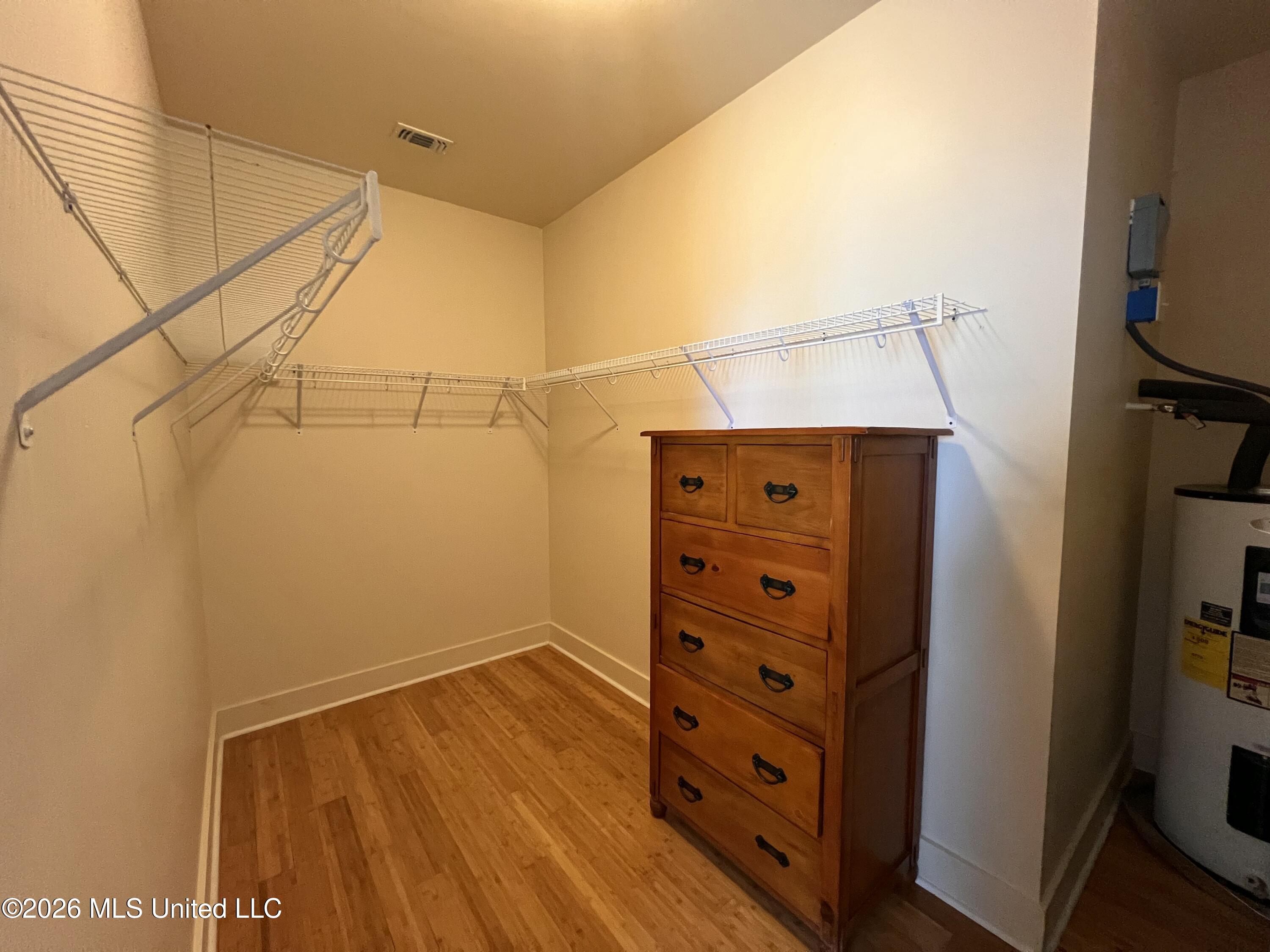 11053 N Shore Drive Property Photo 23