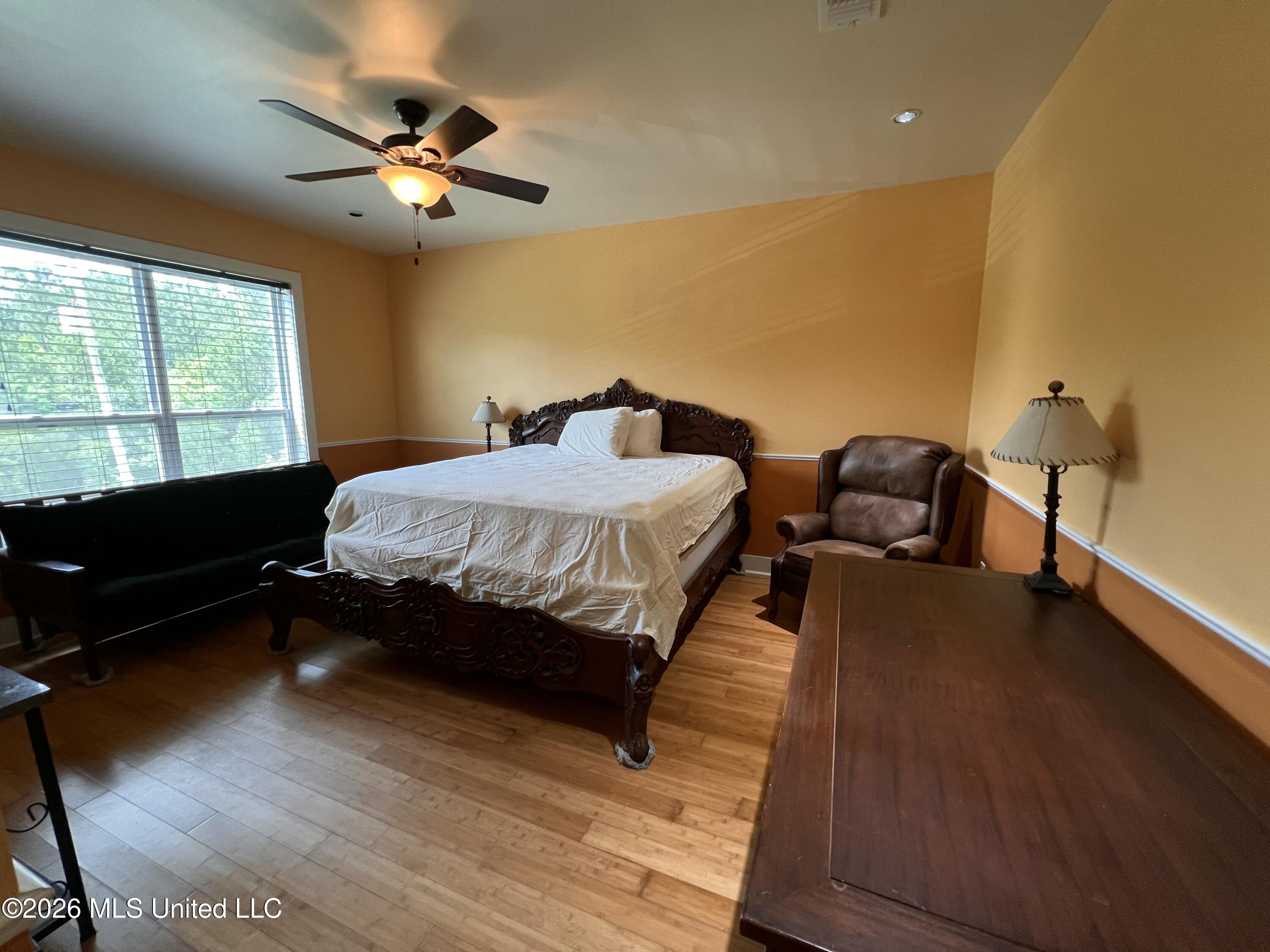 11053 N Shore Drive Property Photo 24