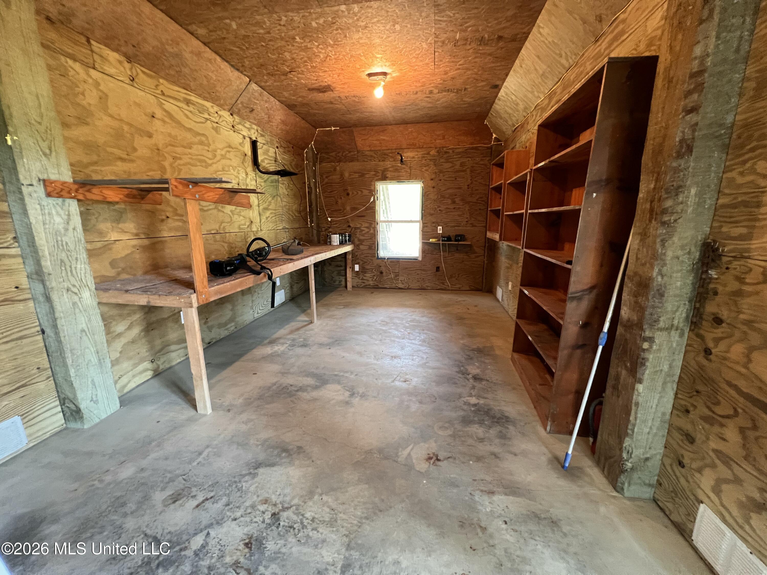 11053 N Shore Drive Property Photo 32