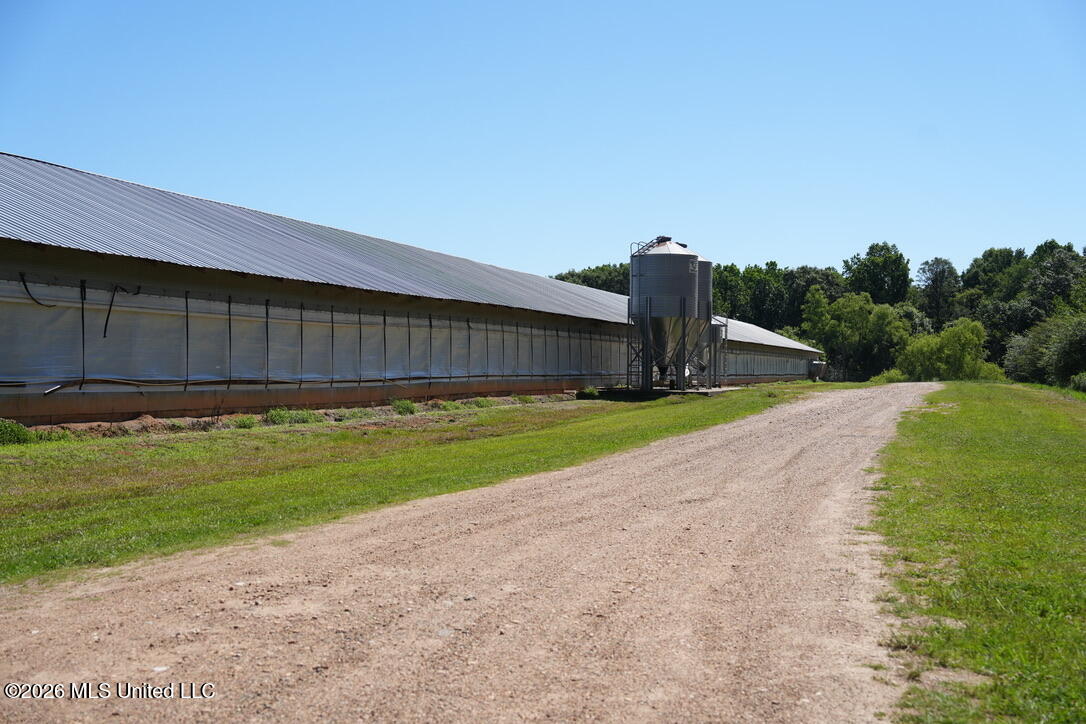 2257 Midway Odom Road Property Photo 10